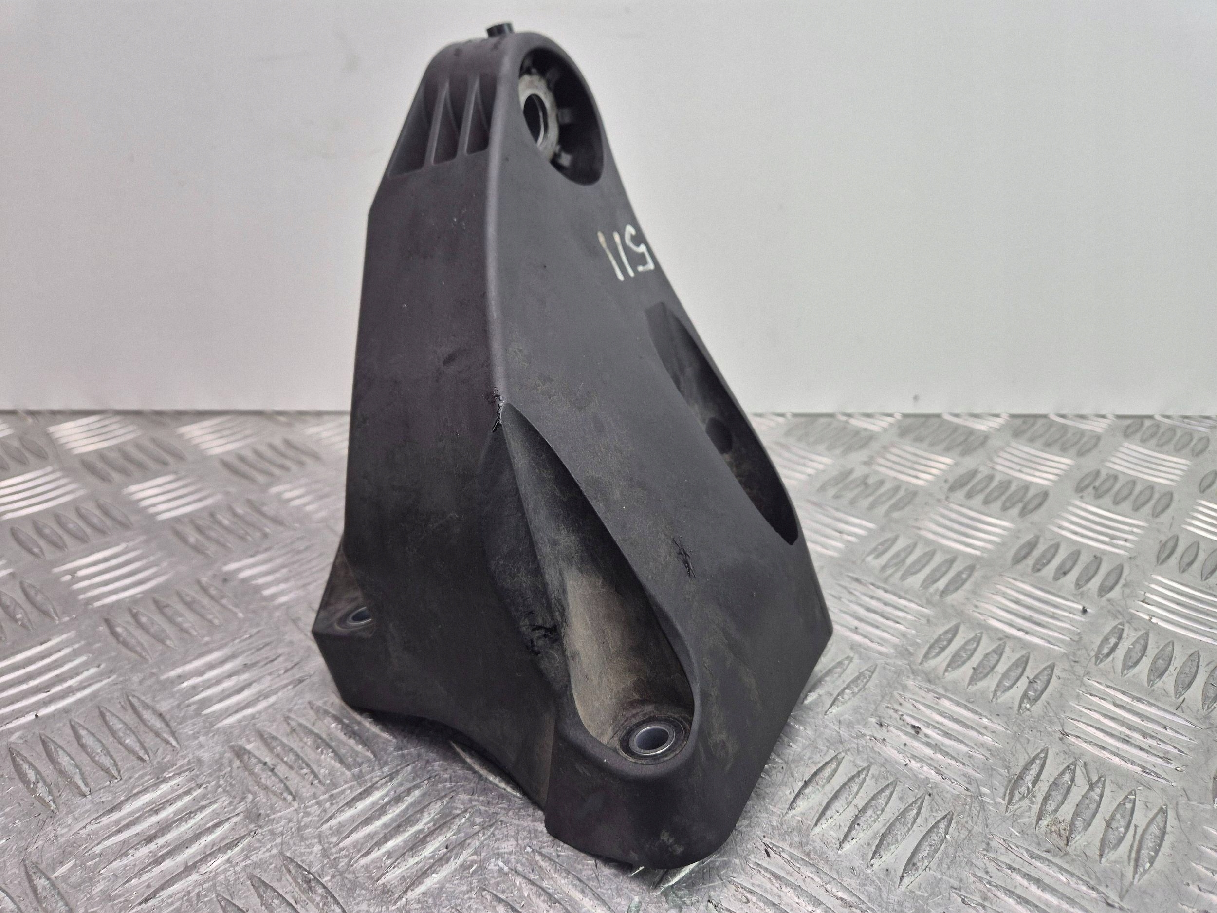 engine mount right MERCEDES E200d W213 A6542230100 OM654.920