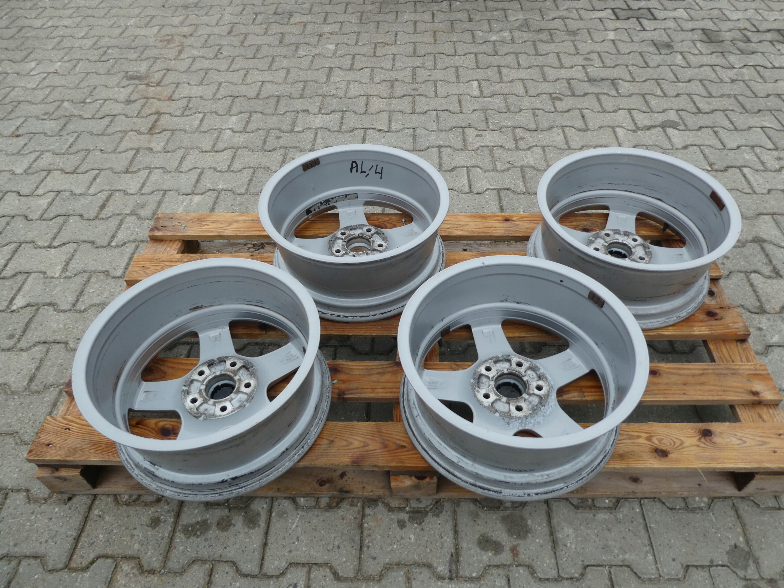 4X discs aluminium disc 7H0071497B VW T5 T6 5X120
