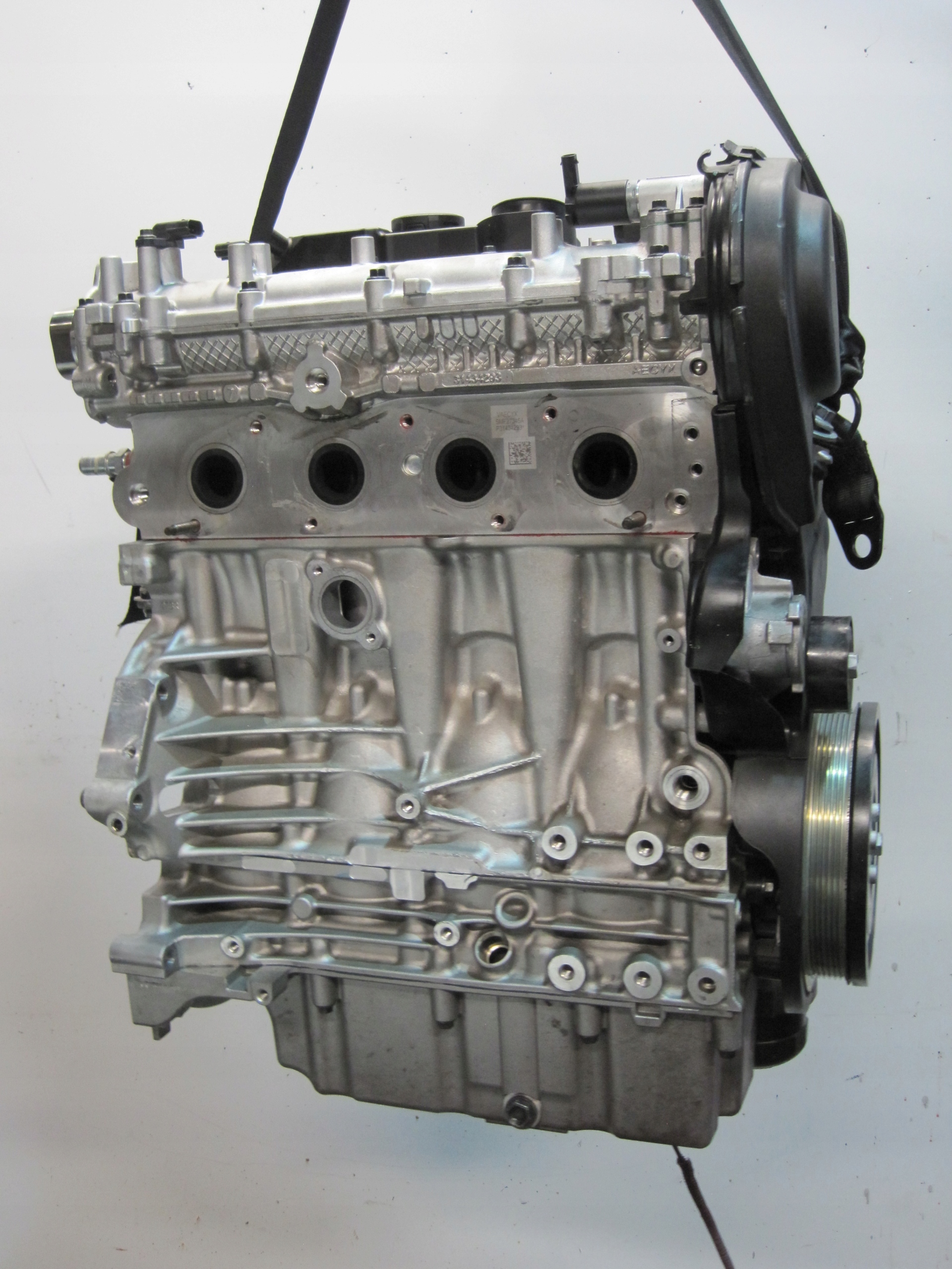engine MOTOR pillar VOLVO XC90 2.0 D D420T2