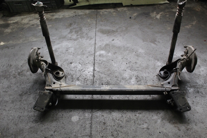 BELKA ZAWIESZENIA TYLNA SKODA RAPID II