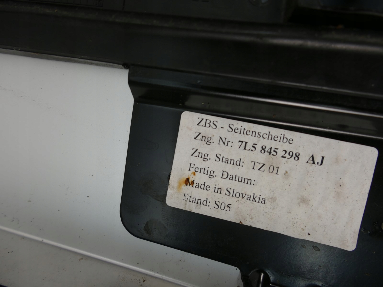 PORSCHE CAYENNE 9P 7L window bodywork right rear part