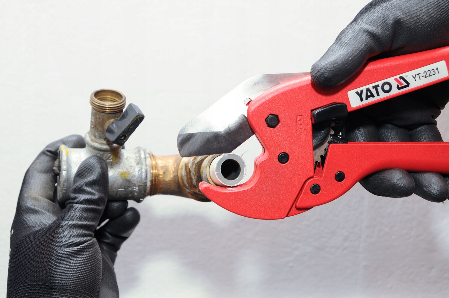 NOŻYCE DO CIĘCIA RUR PCV OBCINAK ALUMINIOWY 42 mm Marka Yato