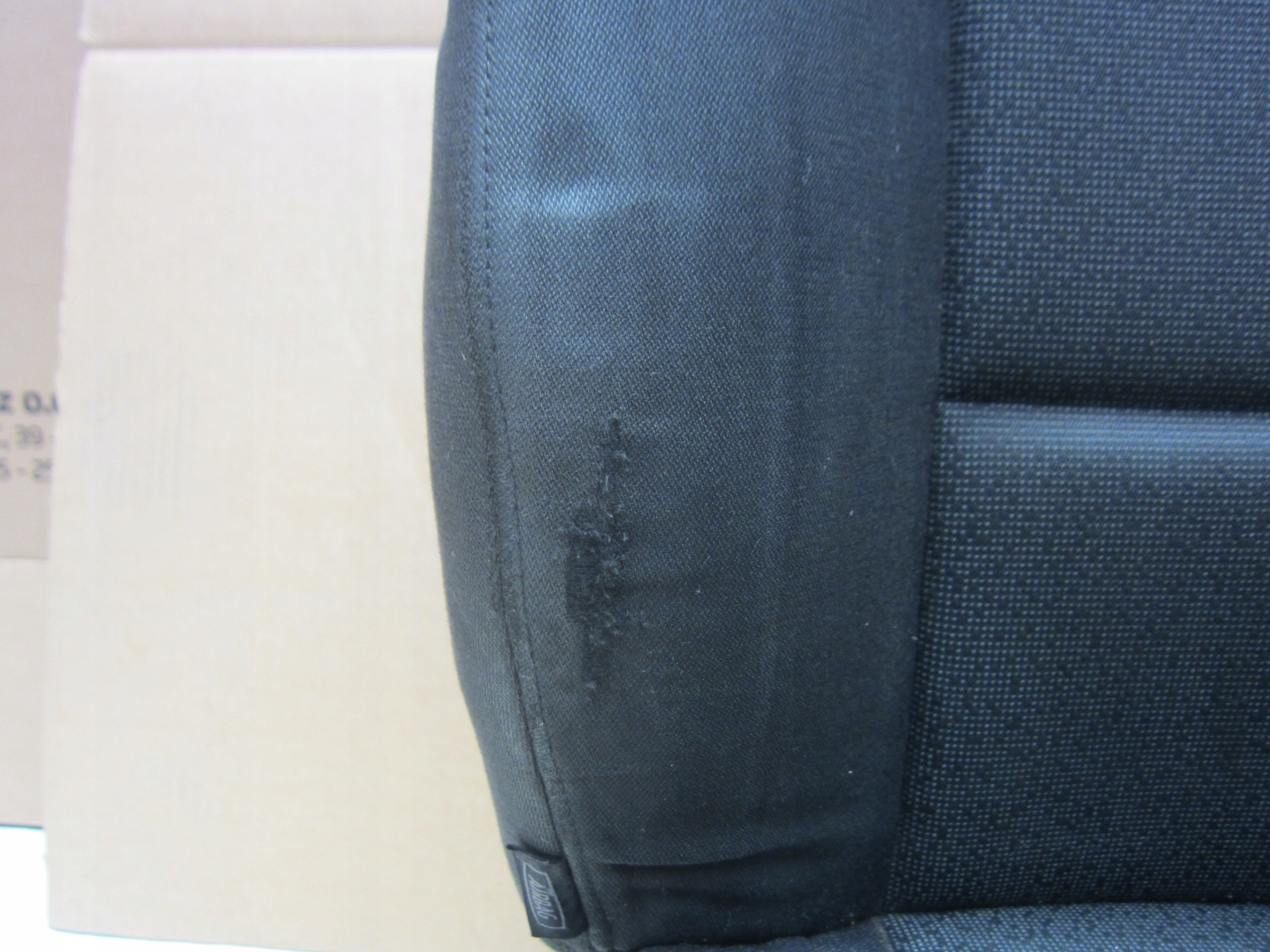 BMW E90 E91 SERIA 3 2005-2010 sedačka pravý spolujezdce MATERIAL tapacír CIEMN