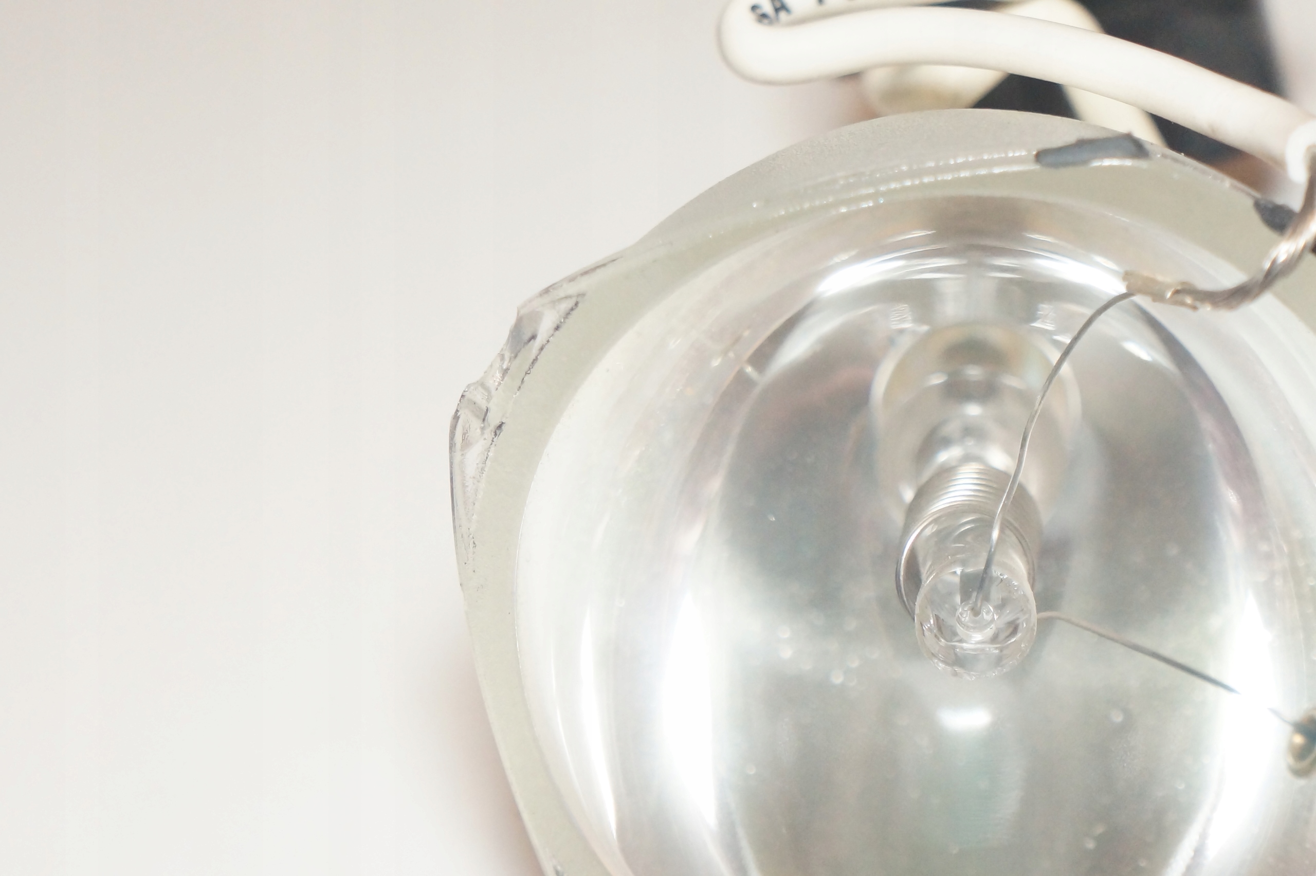 ORYGINALNA LAMPA OSRAM P-VIP 180/1.0 E20 Kod producenta OSRAM P-VIP 180/1.0 E20