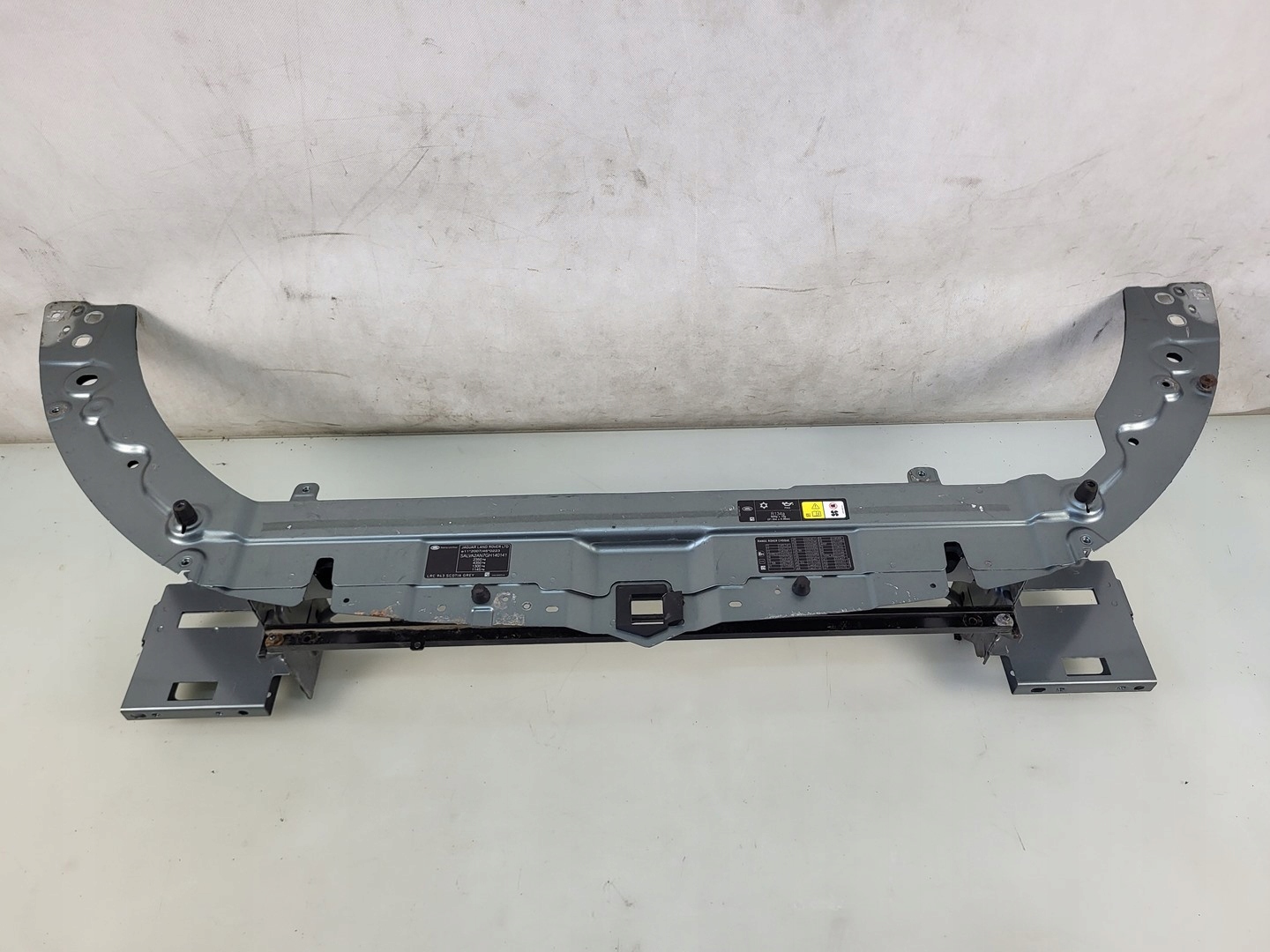 support panel for radiators pillar 1BC LRC943 Range Rover EVOQUE L538 LIFT BJ32-16778