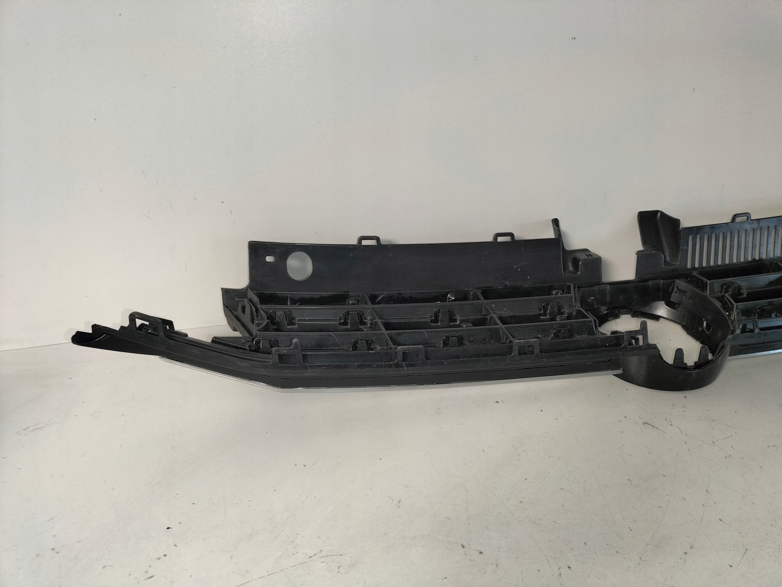 grille grid grill VW TOURAN III 15