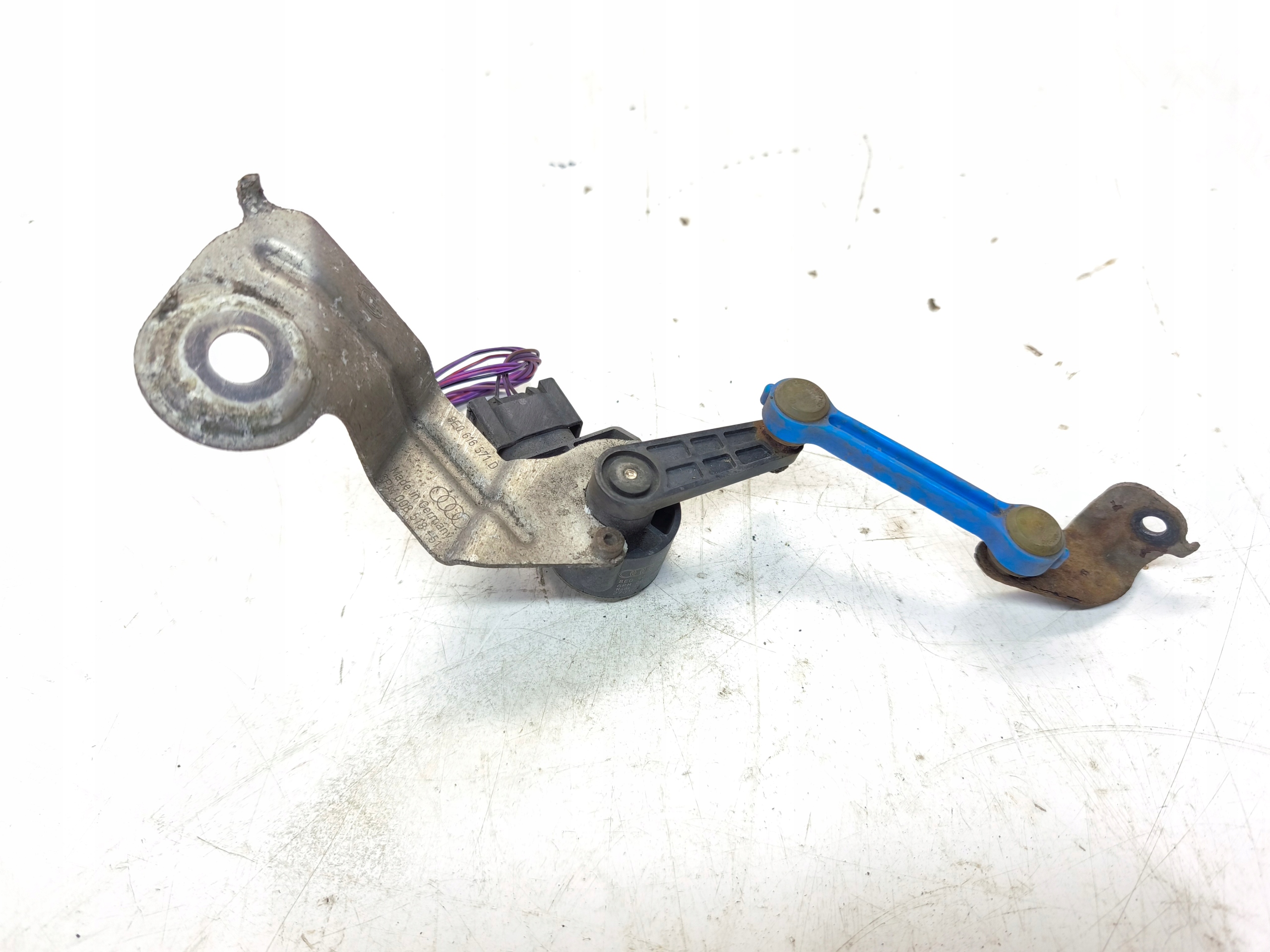Sensor POZIOMOWANIA SWATEL AUDI A4 B6 B7 8E0907503 8E0616571D