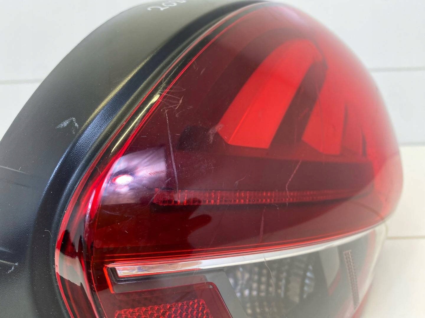 light rear right side Peugeot 208 2015 9810430580