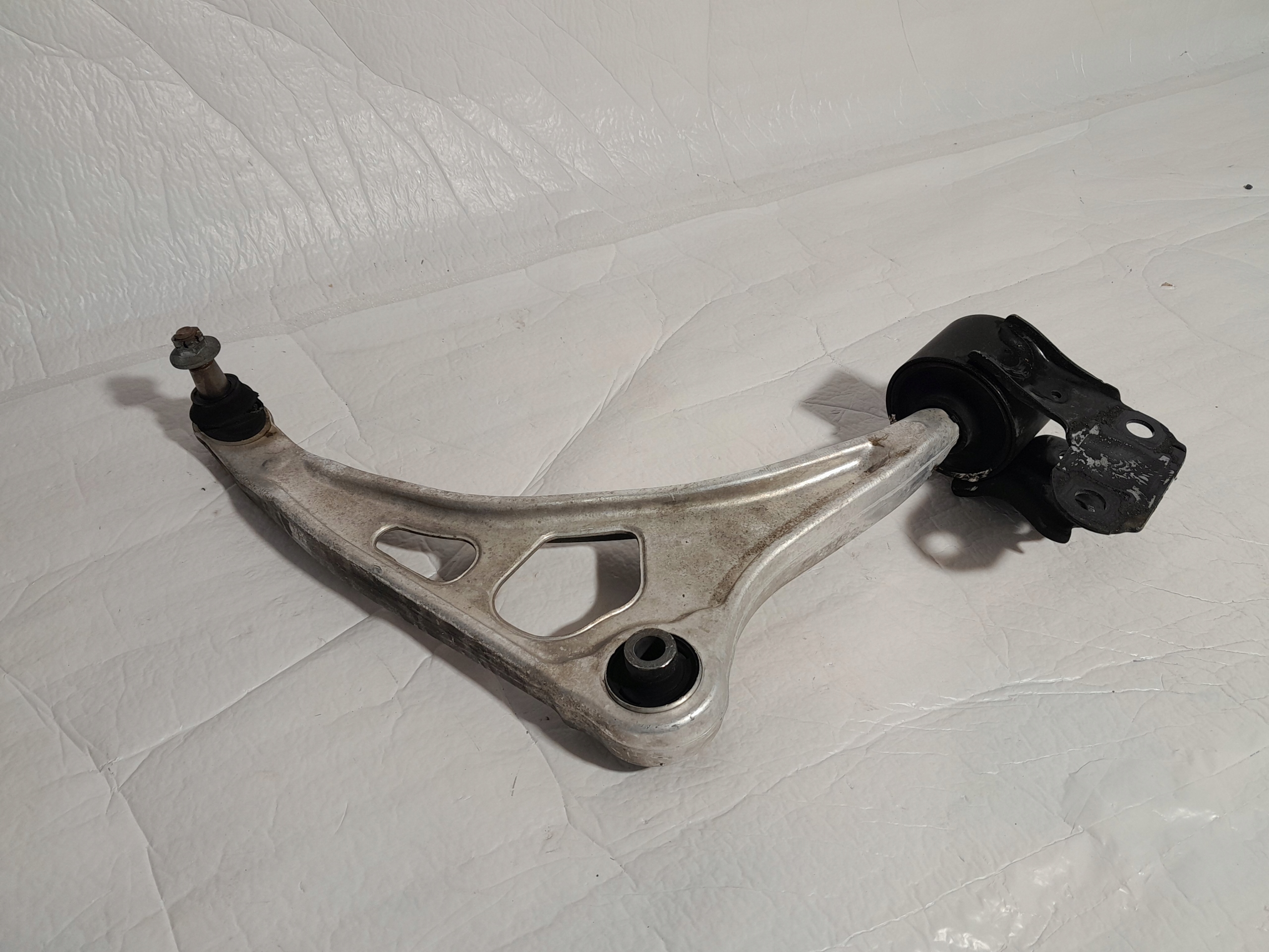 HONDA ODYSSEY V 18- arm right front 51350-THR-A00