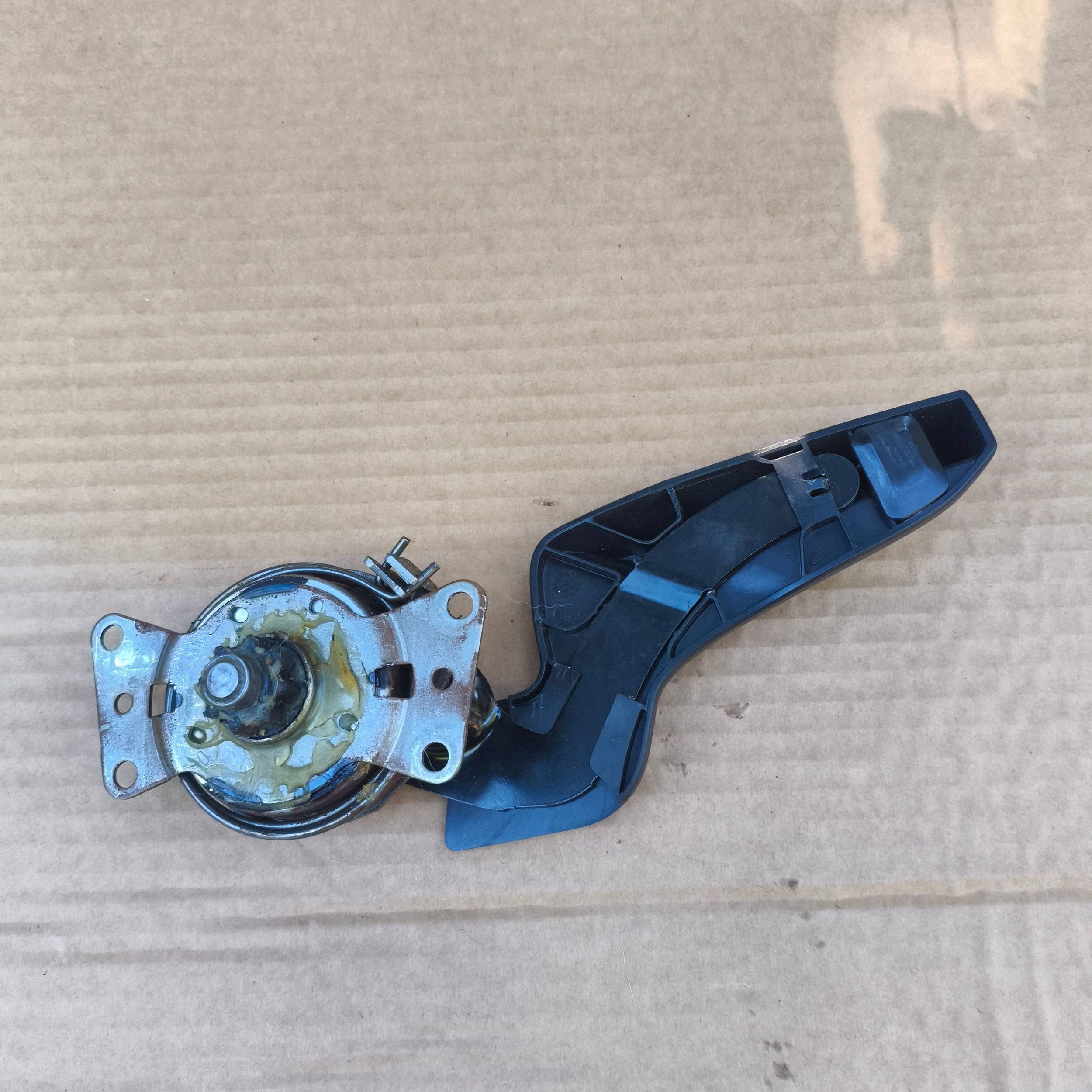 mechanism control seat driver´s lever left front Ford Kuga MK2