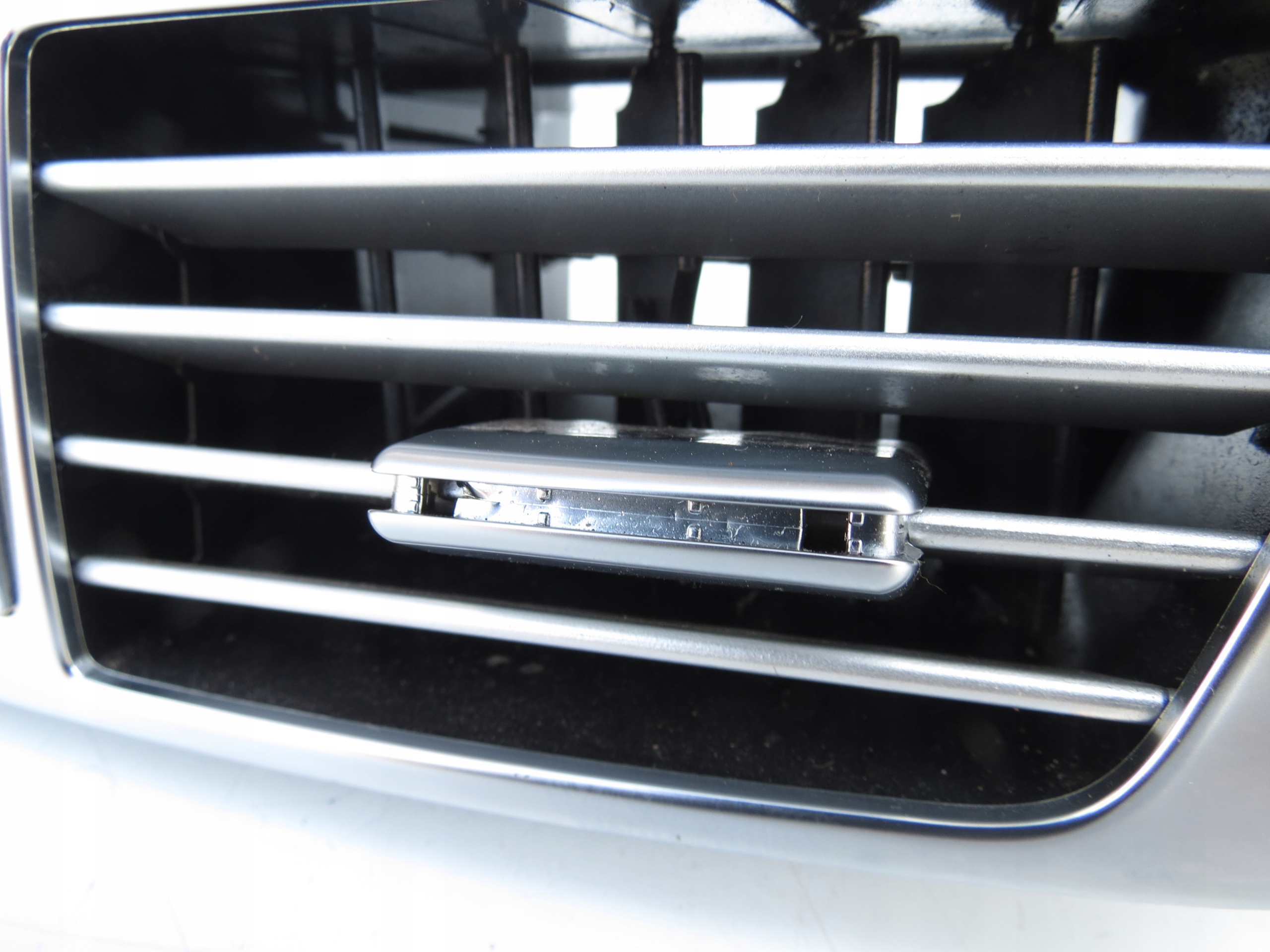 grid air conditioning devices central A2188300754 MERCEDES CLS W218