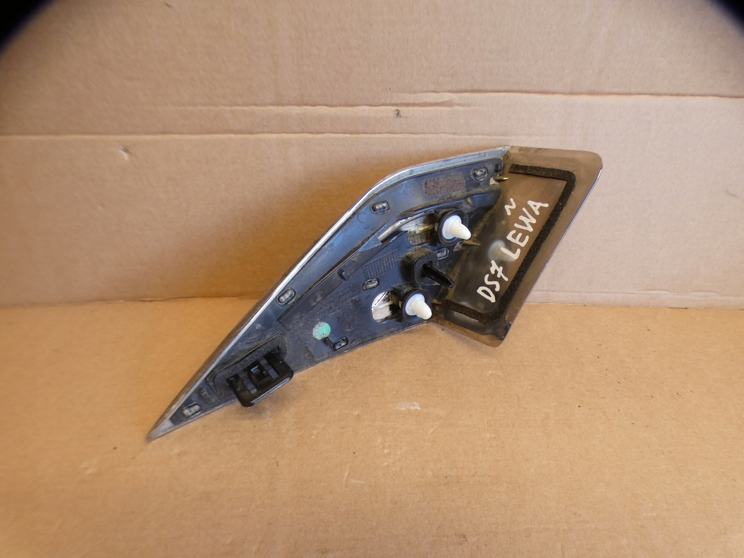 Trojkat parafango CITROEN DS7 CHROM 9824578577 9824575977
