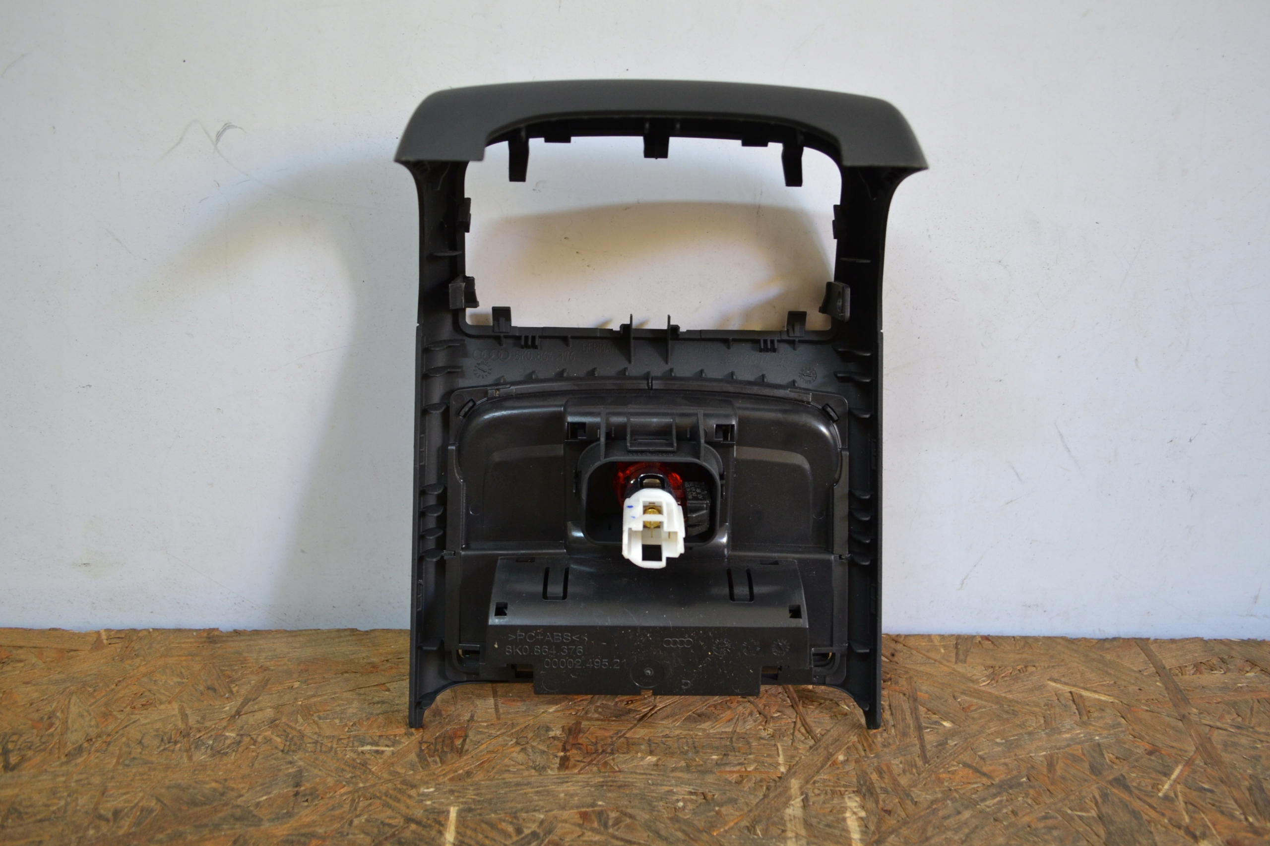 Audi OE 8K0864376