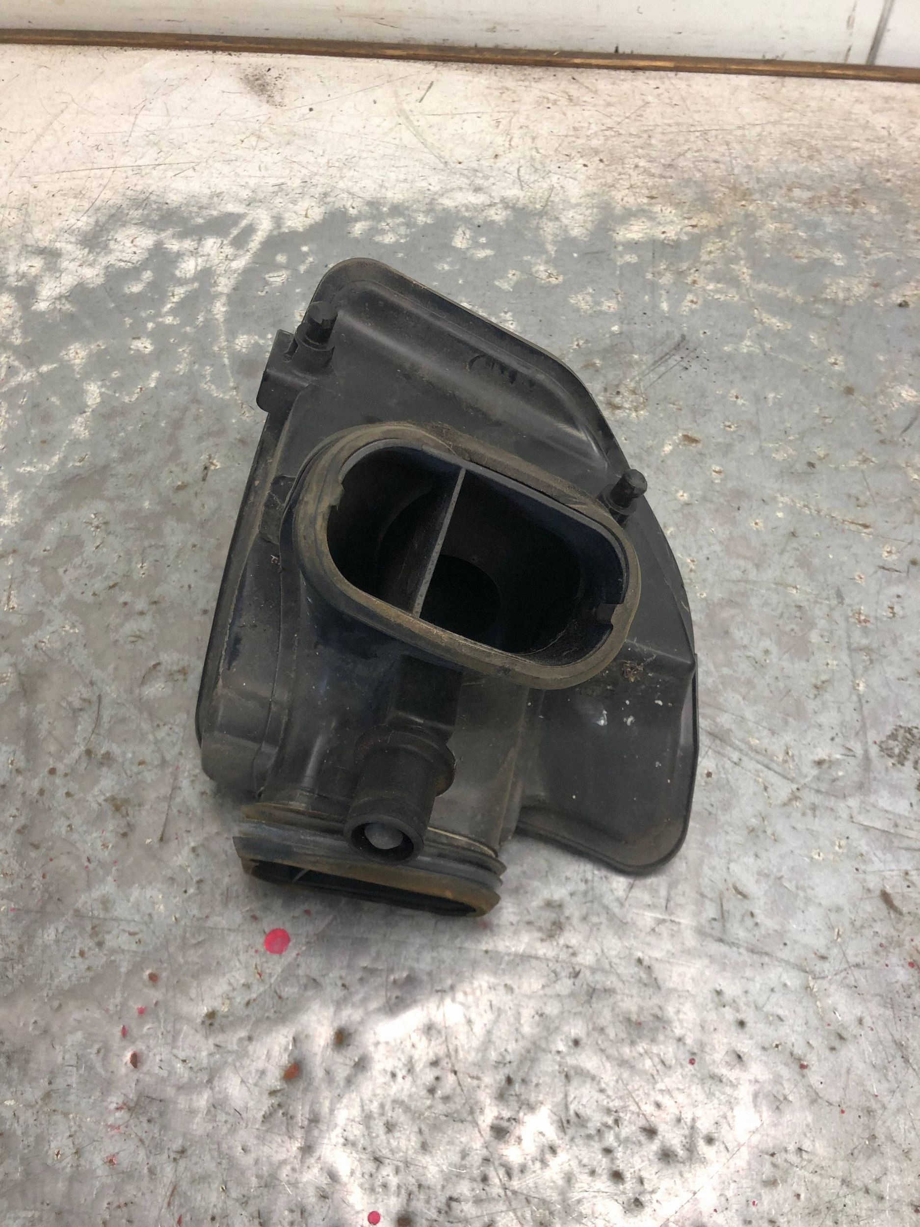 REZONATOR luft OPEL ASTRA J 13337770