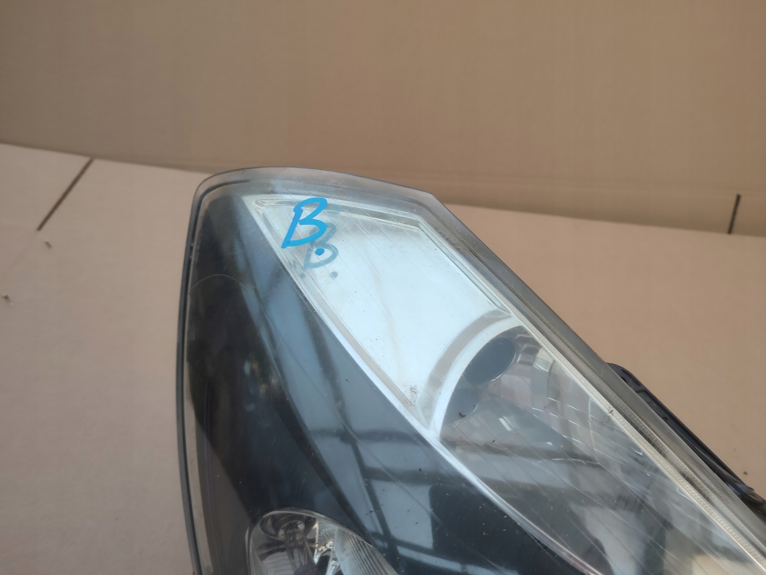 REFLEKTOR right front right lens EU RENAULT CLIO 3 III 05-09 8200261612