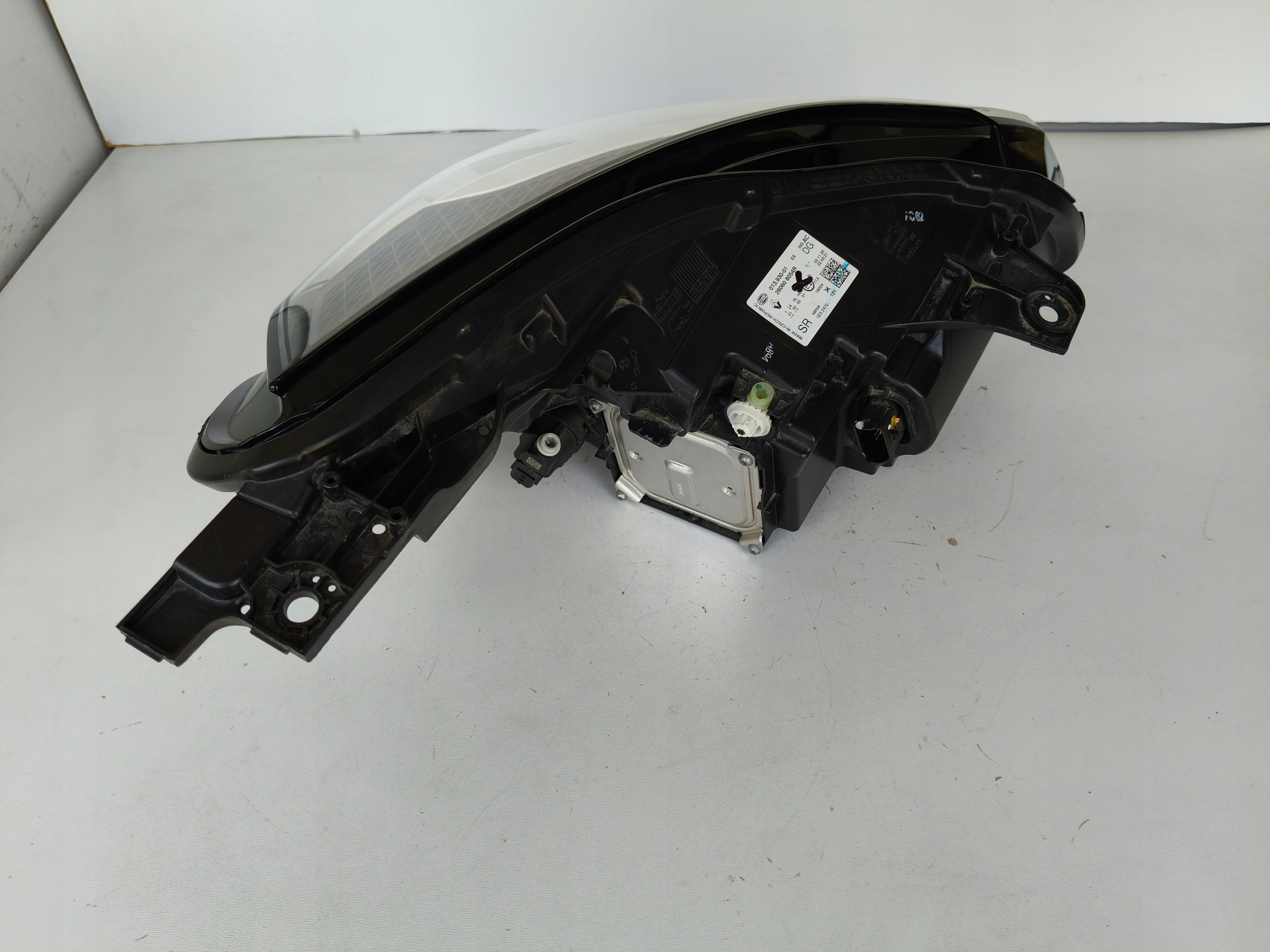light left REFLEKTOR RENAULT CAPTUR II 19- FULL LED