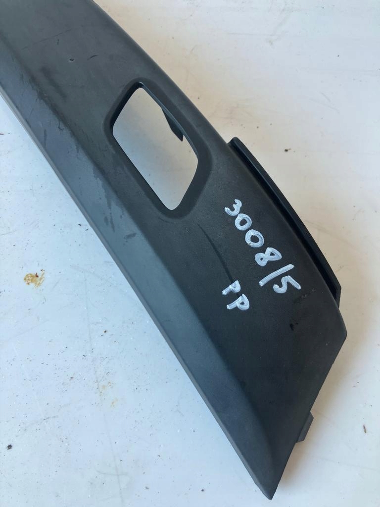 moulding below LAMPE right PEUGEOT 3008 9685098077