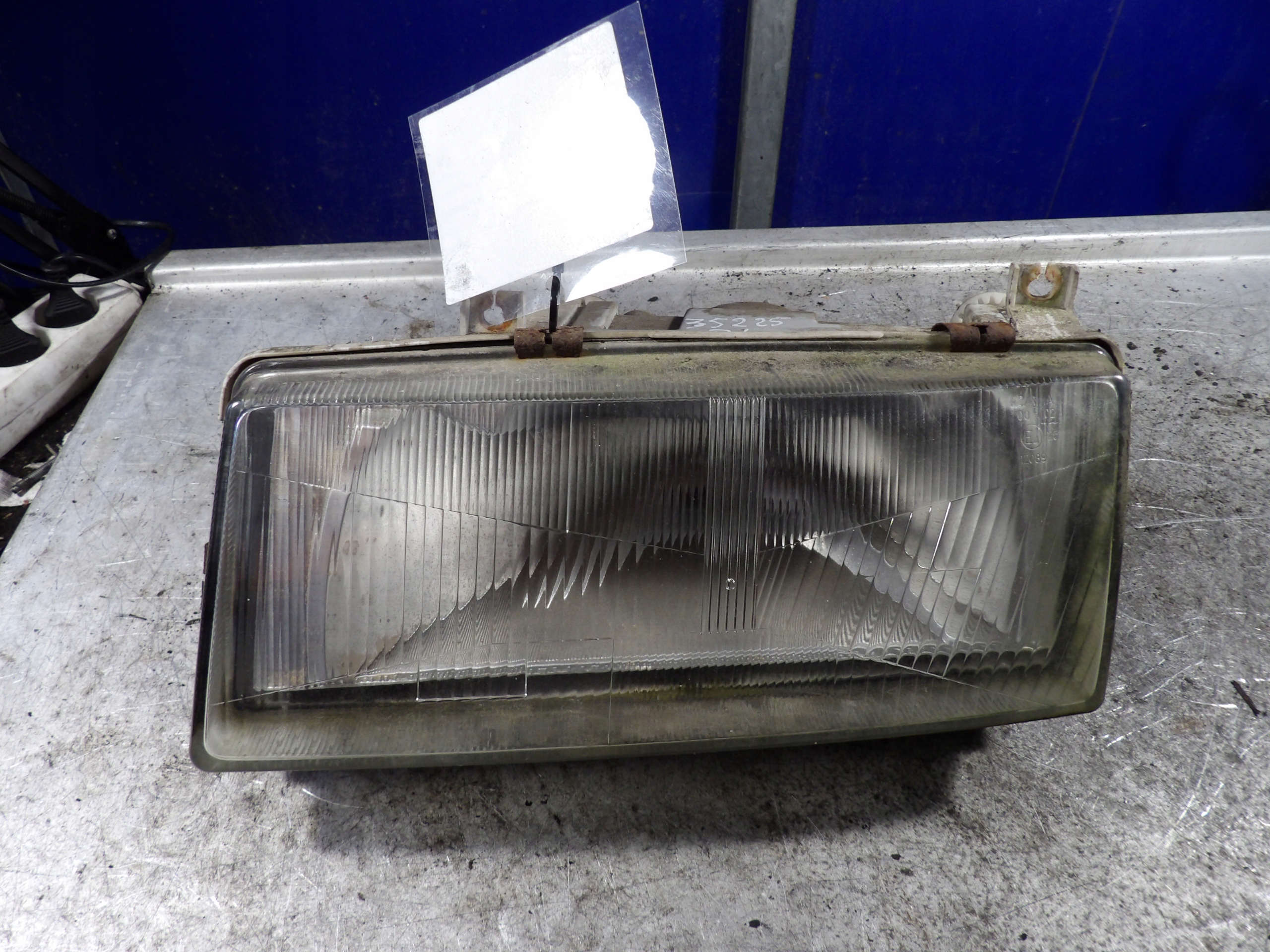 Skoda Felicia light front left lift
