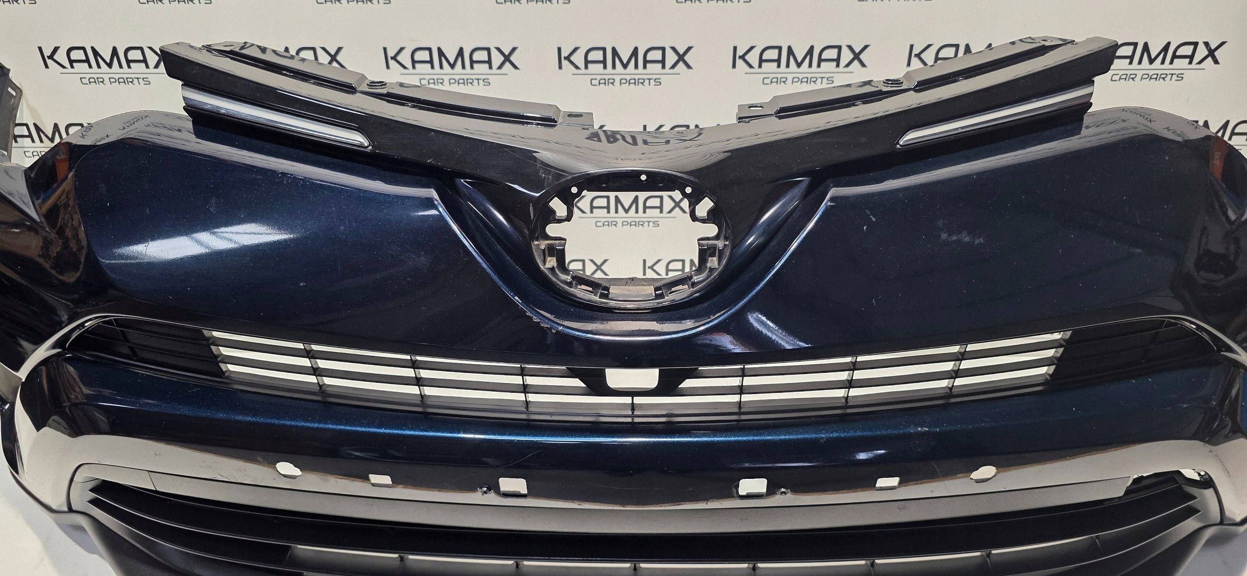 front bumper front Toyota RAV 4 (XA40) 5211942A40