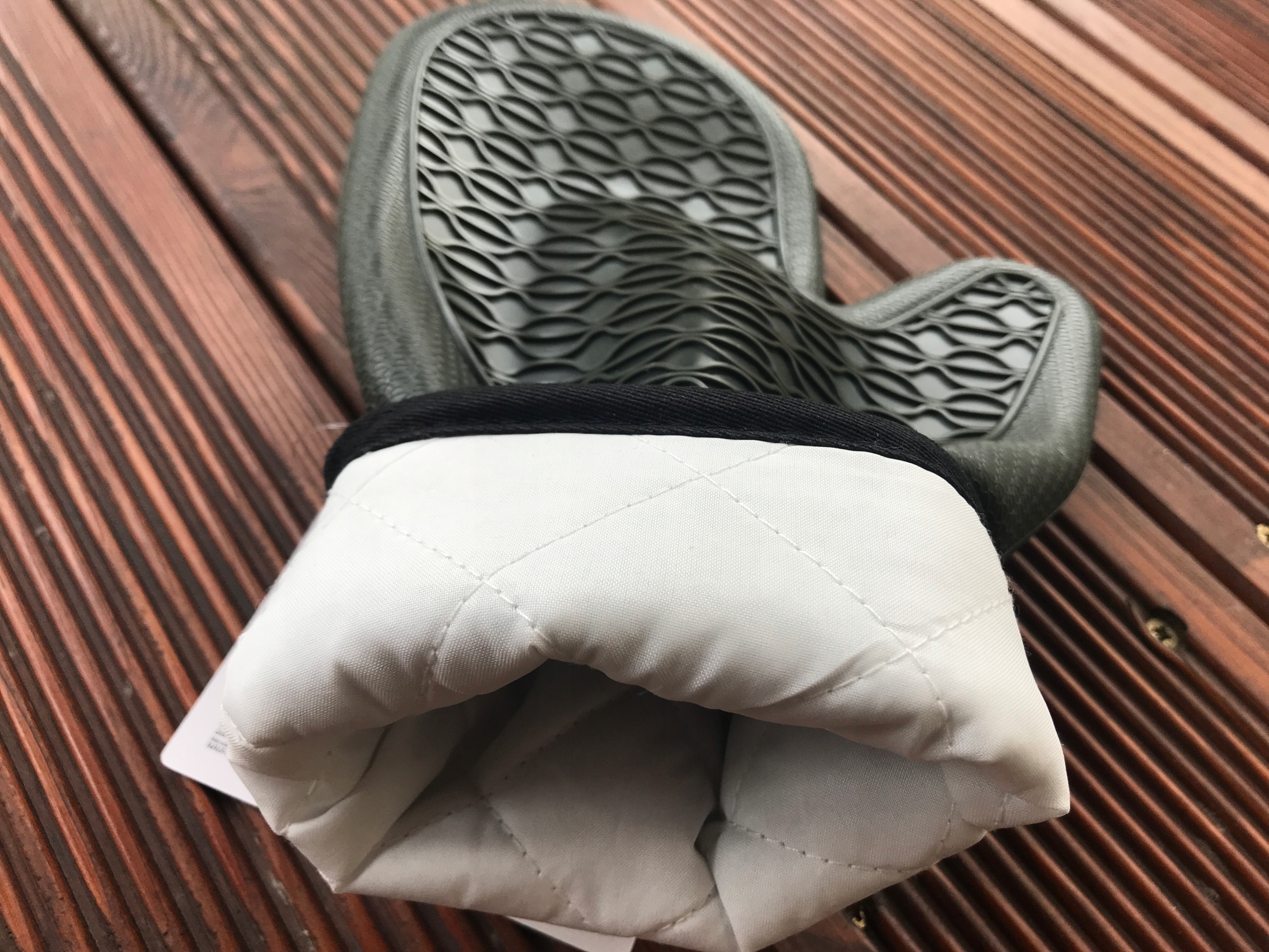 RĘKAWICA SILIKONOWA OCHRONNA kuchenna CHWYTAK ŁAPKA 30cm OLDMAN czarna Długość 30 cm