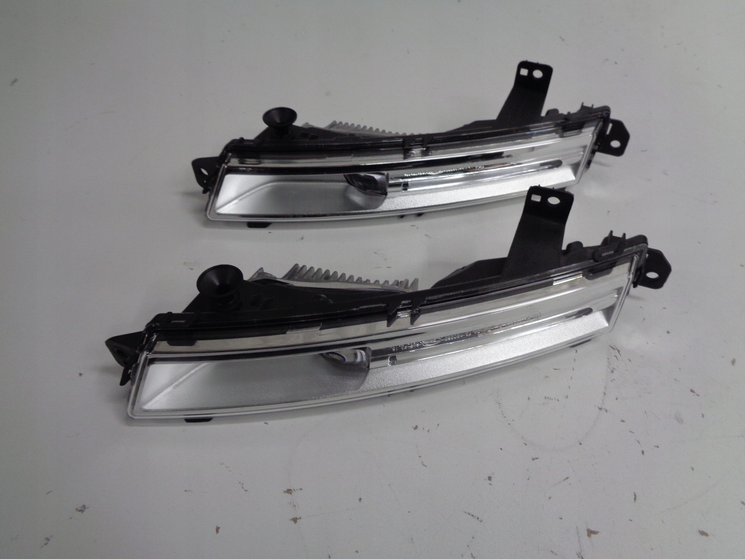 F PACE fog light DRL daytime running lights right