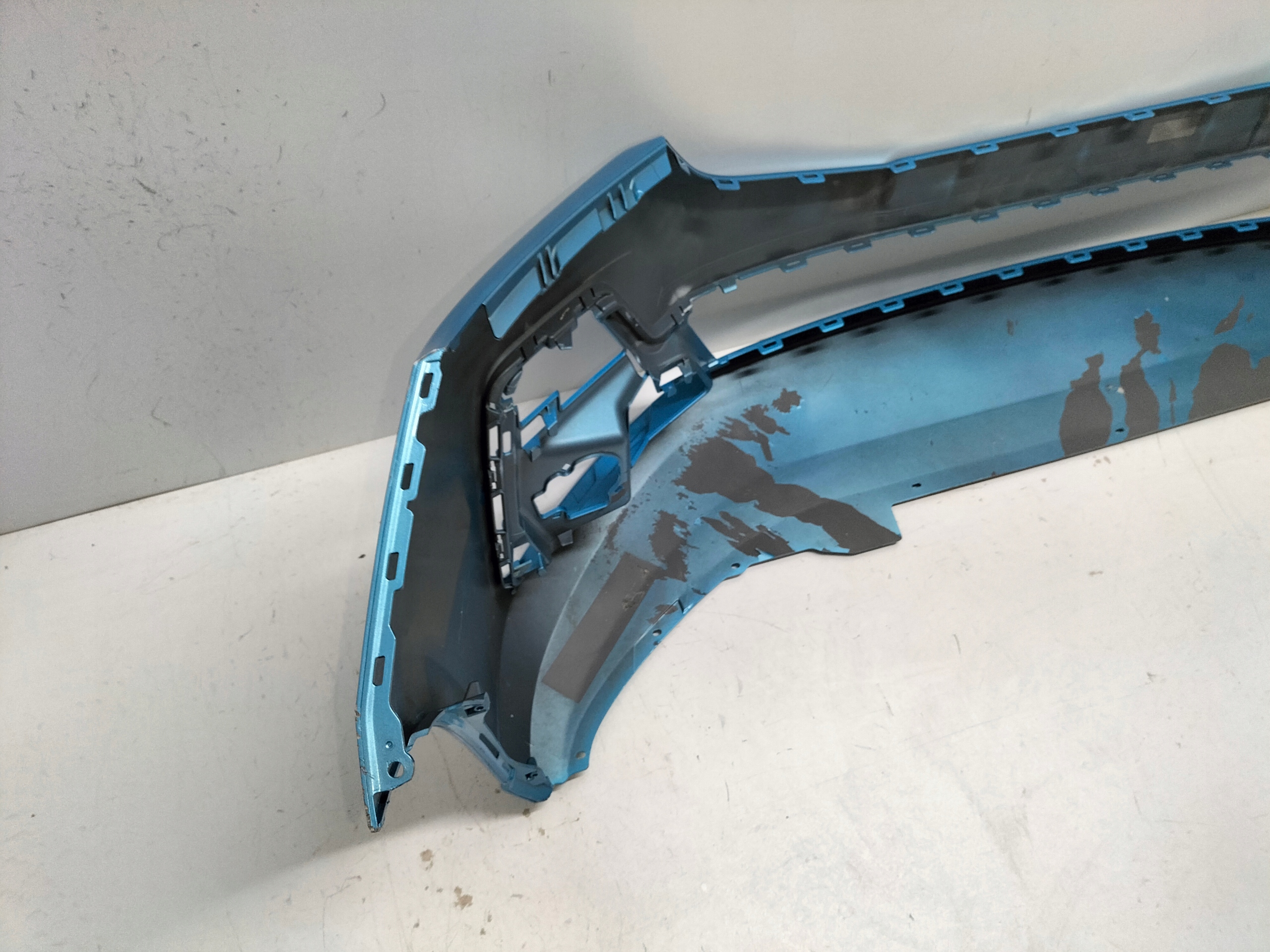 NÁRAZNÍK PREDNÝ PREDOK FORD TRANSIT CONNECT III MK3 22