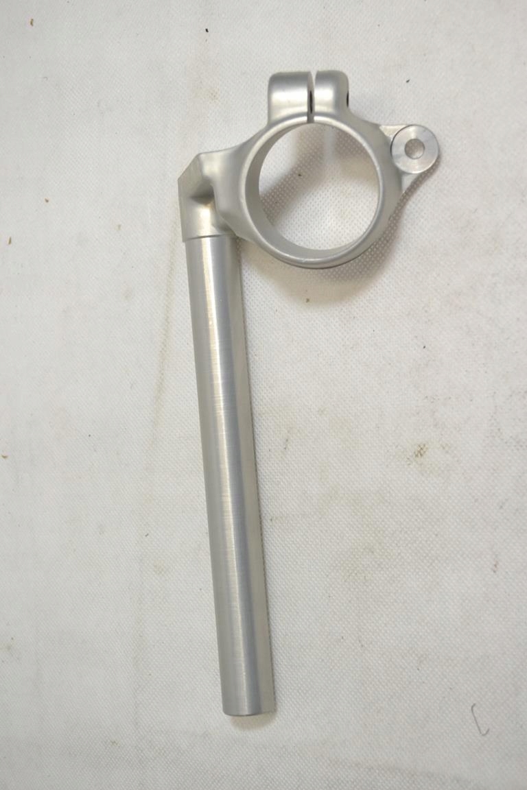 Pravý volant Suzuki Tl 1000 97-01'. nový Oem