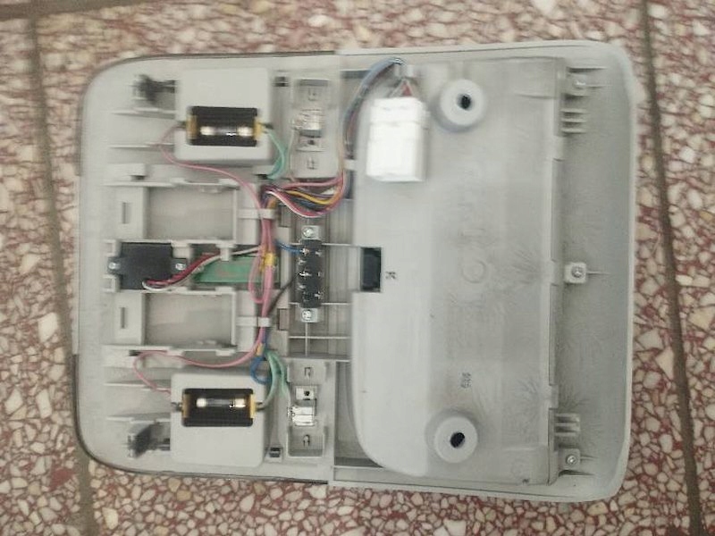 OŚWIETLENIE KABINY PRZÓD lampka kabiny legacy 5 09-14 SUBARU LEGACY Producent części Subaru