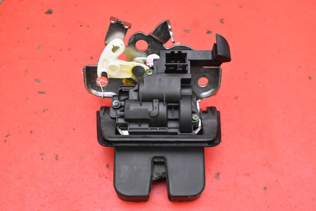 lock bonnet rear part boot AUDI A6 C7 KOMBI 10-14