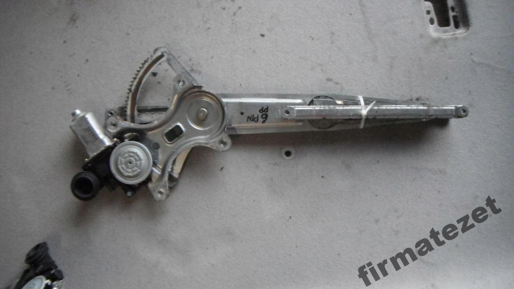 COROLLA VERSO 01- MECHANIZM SZYBY PRAWY PRZEDNI
