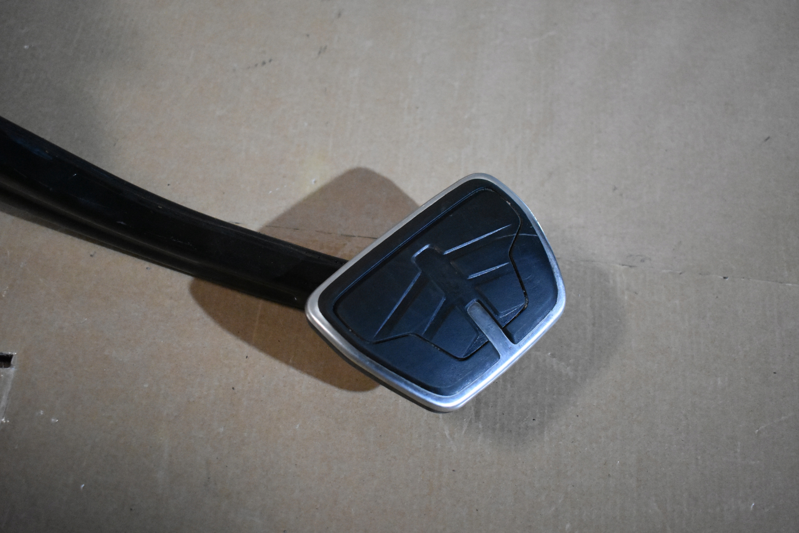 IDEALNY PEDAL Bremse BMW G05 G06 1