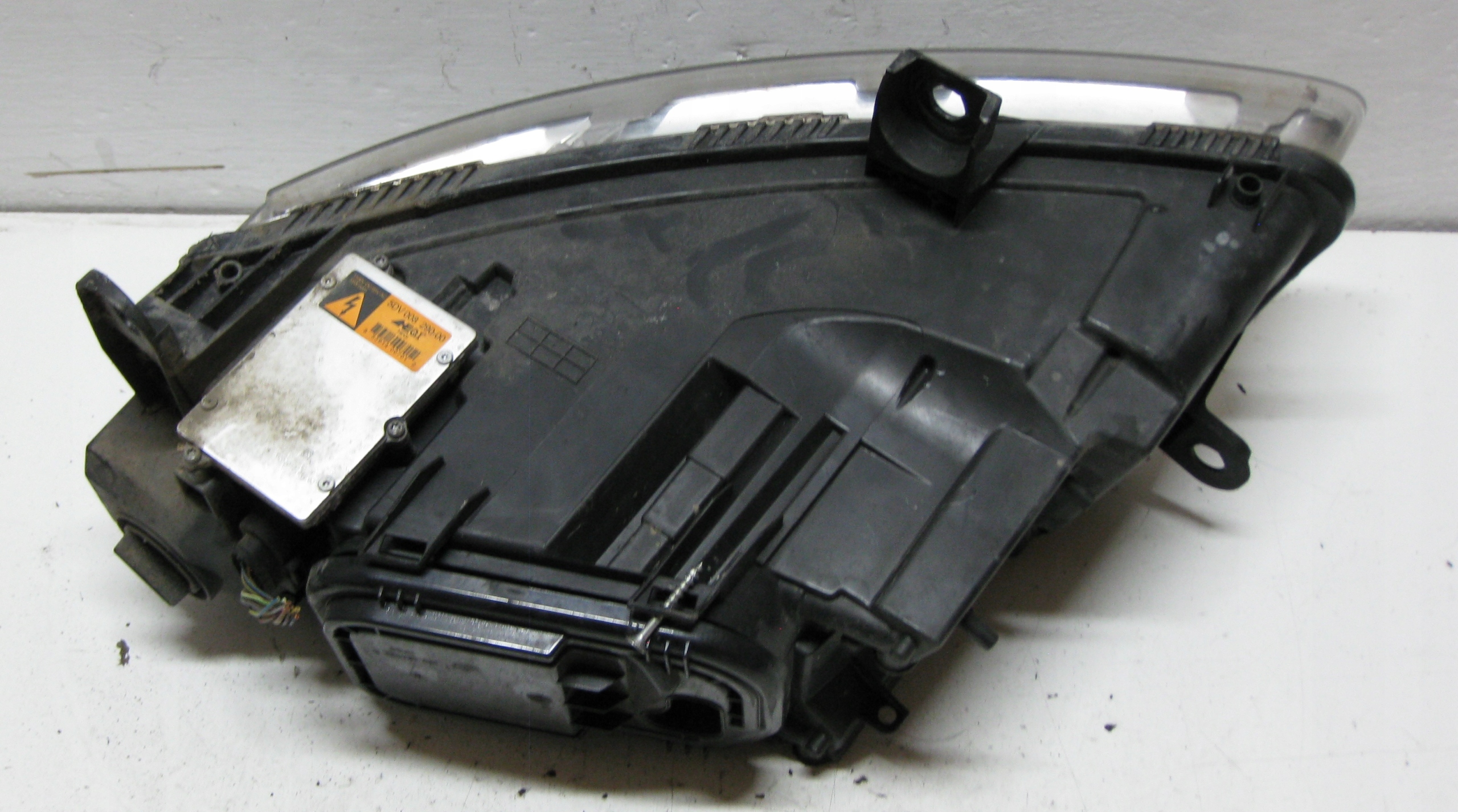 AUDI A6 C6 KOMBI 2.7 TDI 07R light right front XENON 4F0941004AK