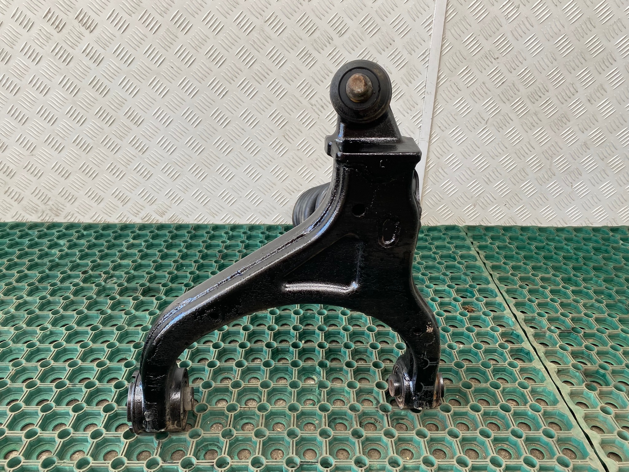 SSANGYONG MUSSO II Q200 18- 2.2 E-XDI shock absorber + arm lower left front