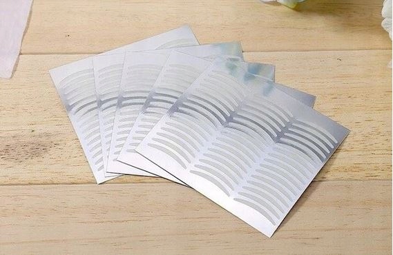 TASIEMKA DO POWIEK NA OPADAJĄCE POWIEKI 240SZT Marka Deni Carte