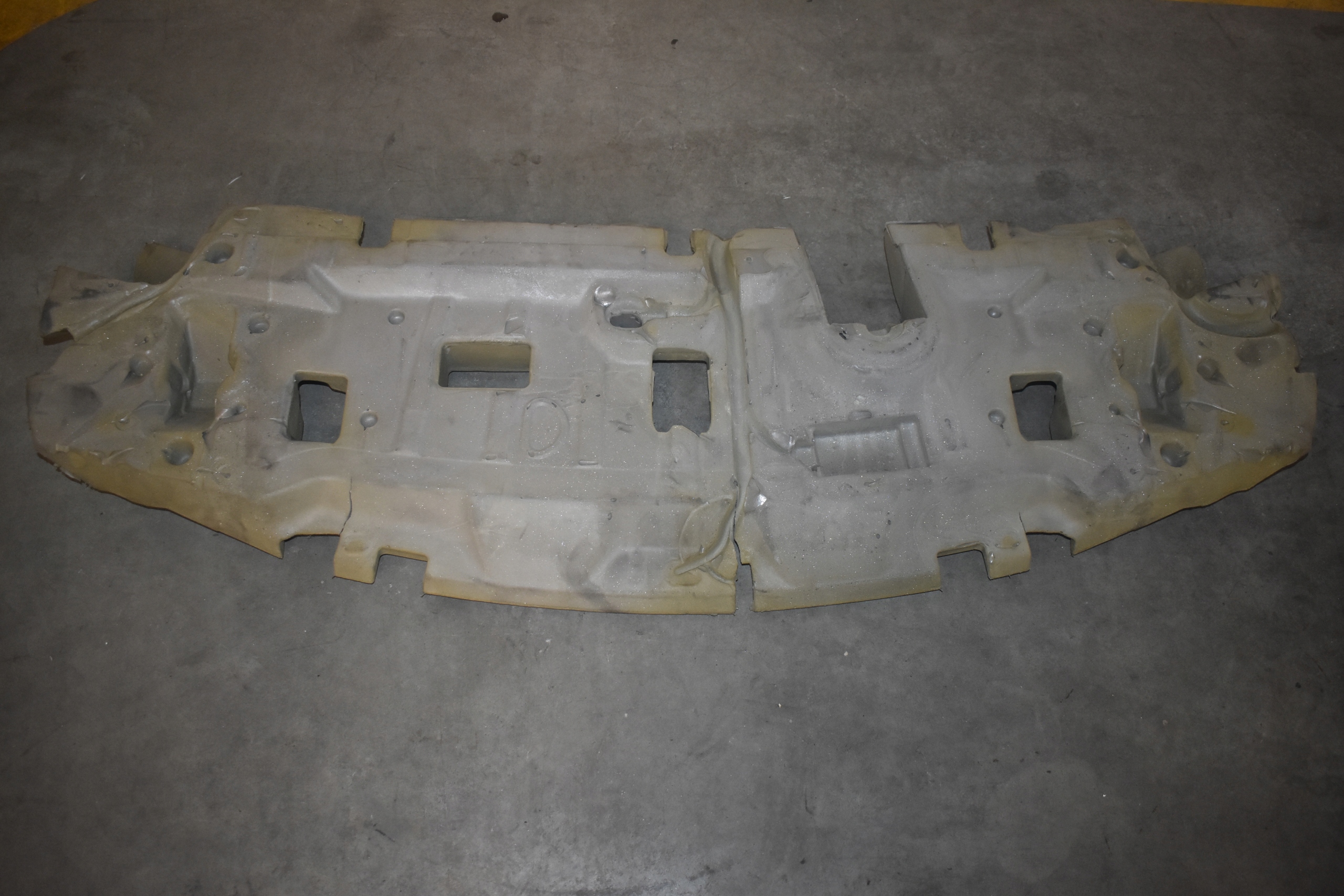 IDEALNE soundproofing POLKI boot MERCEDES W177 1