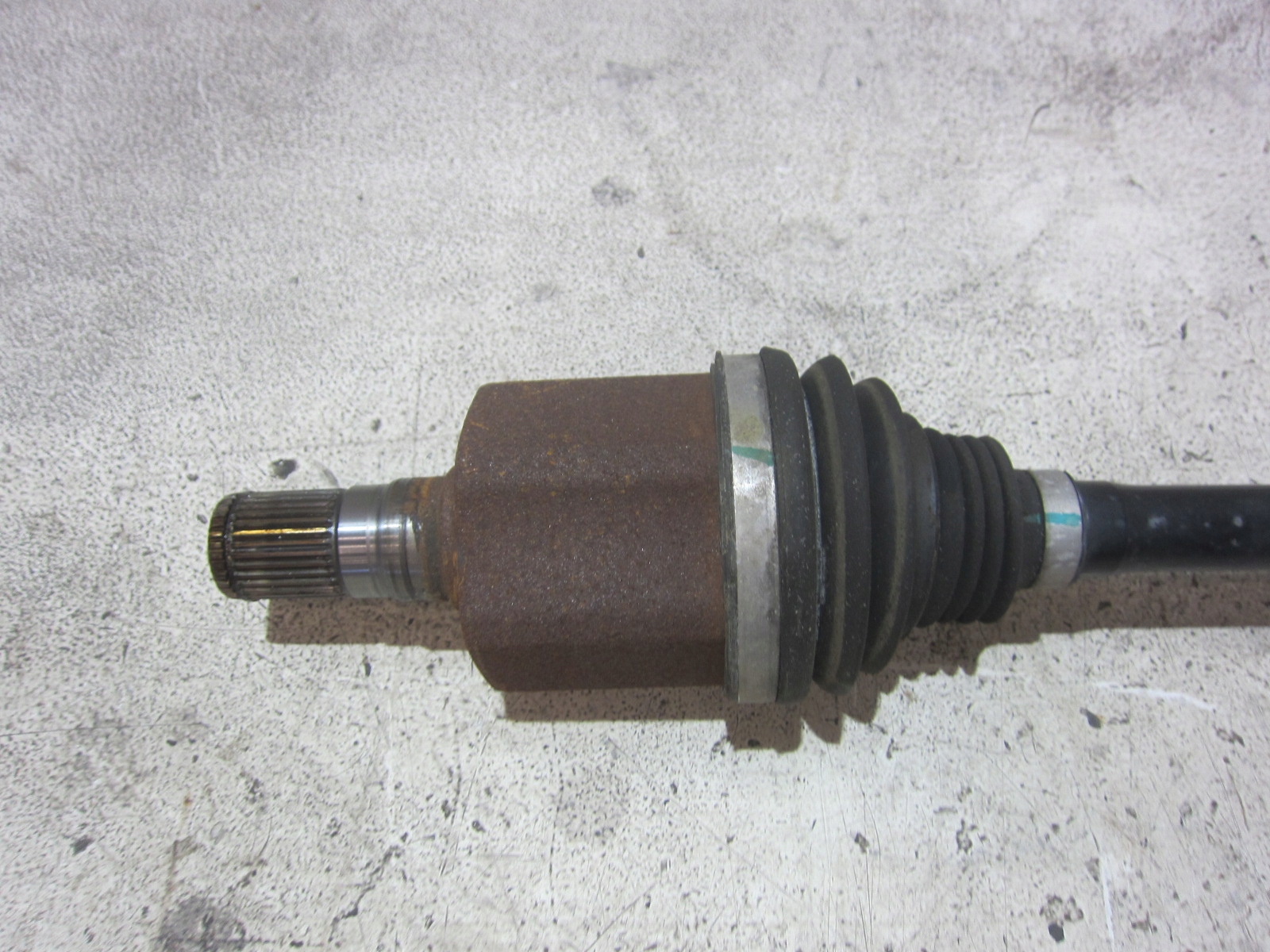 VOLVO XC40 XC 40 II left semi-axis front left front petrol 2.0 T5 31492989