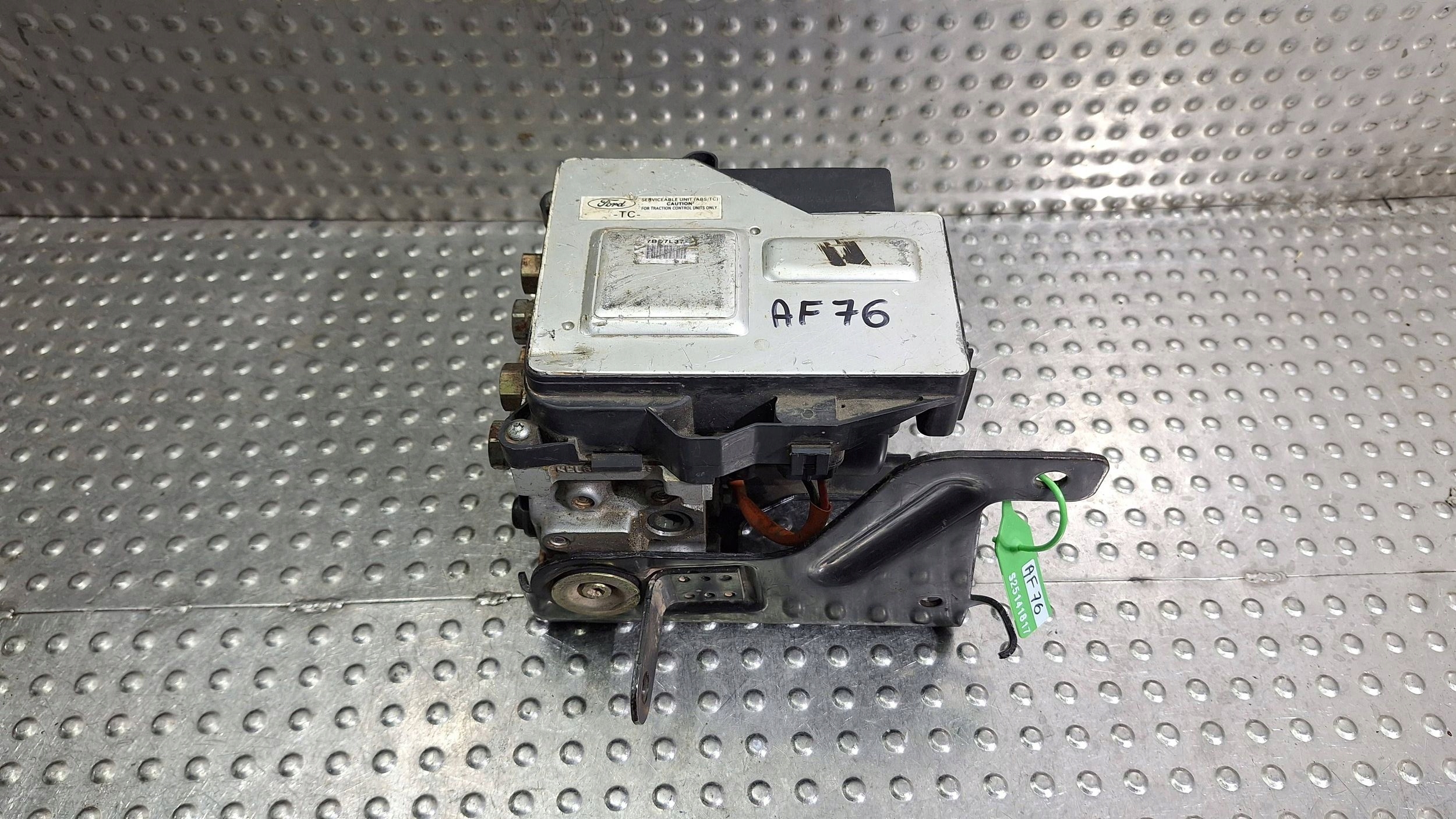 pump control unit ABS F78A-2C353-AC FORD WINDSTAR
