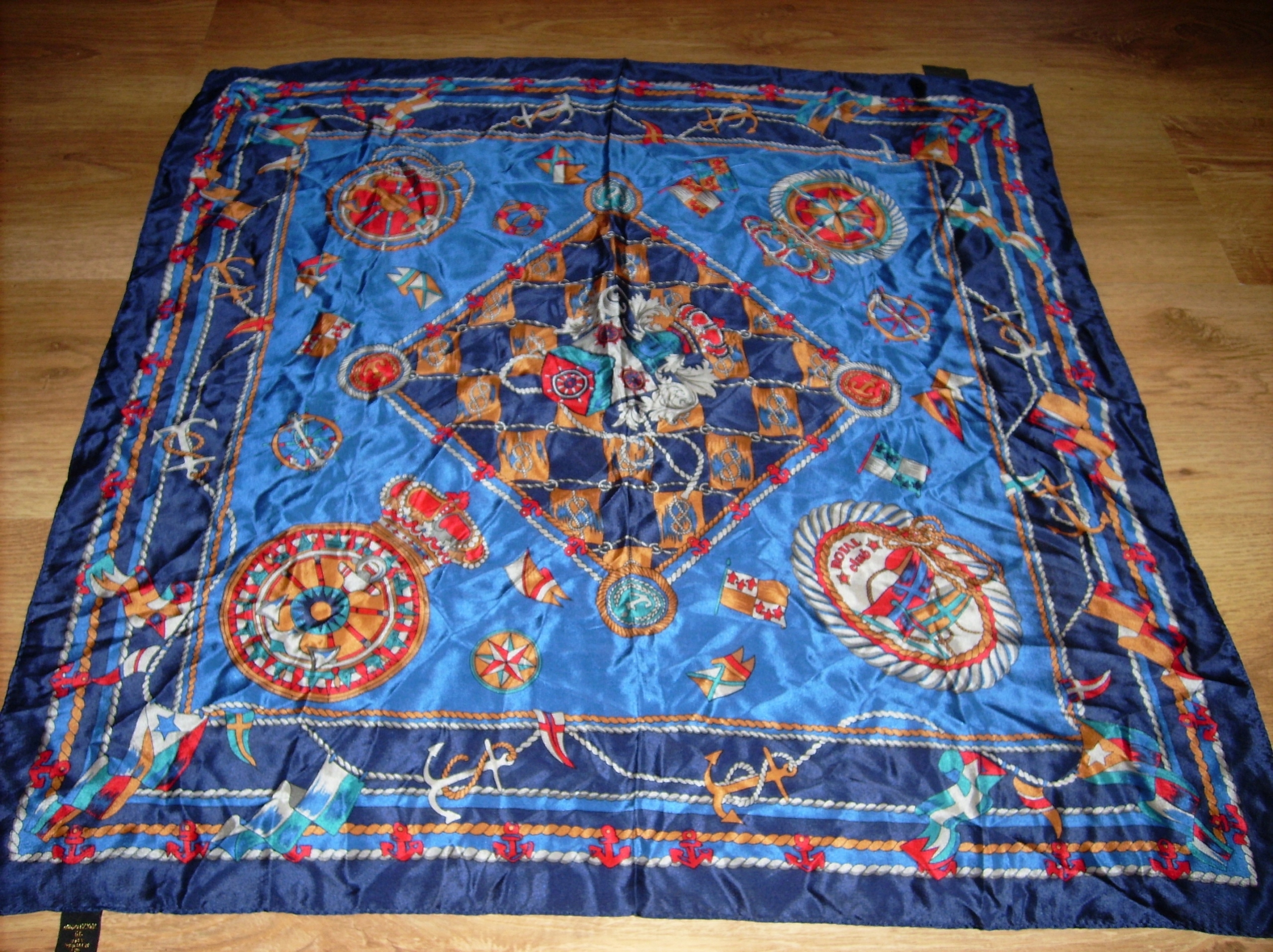 TIE RACK jedwabna apaszka 68 x 66cm made in Japan Rodzaj apaszka