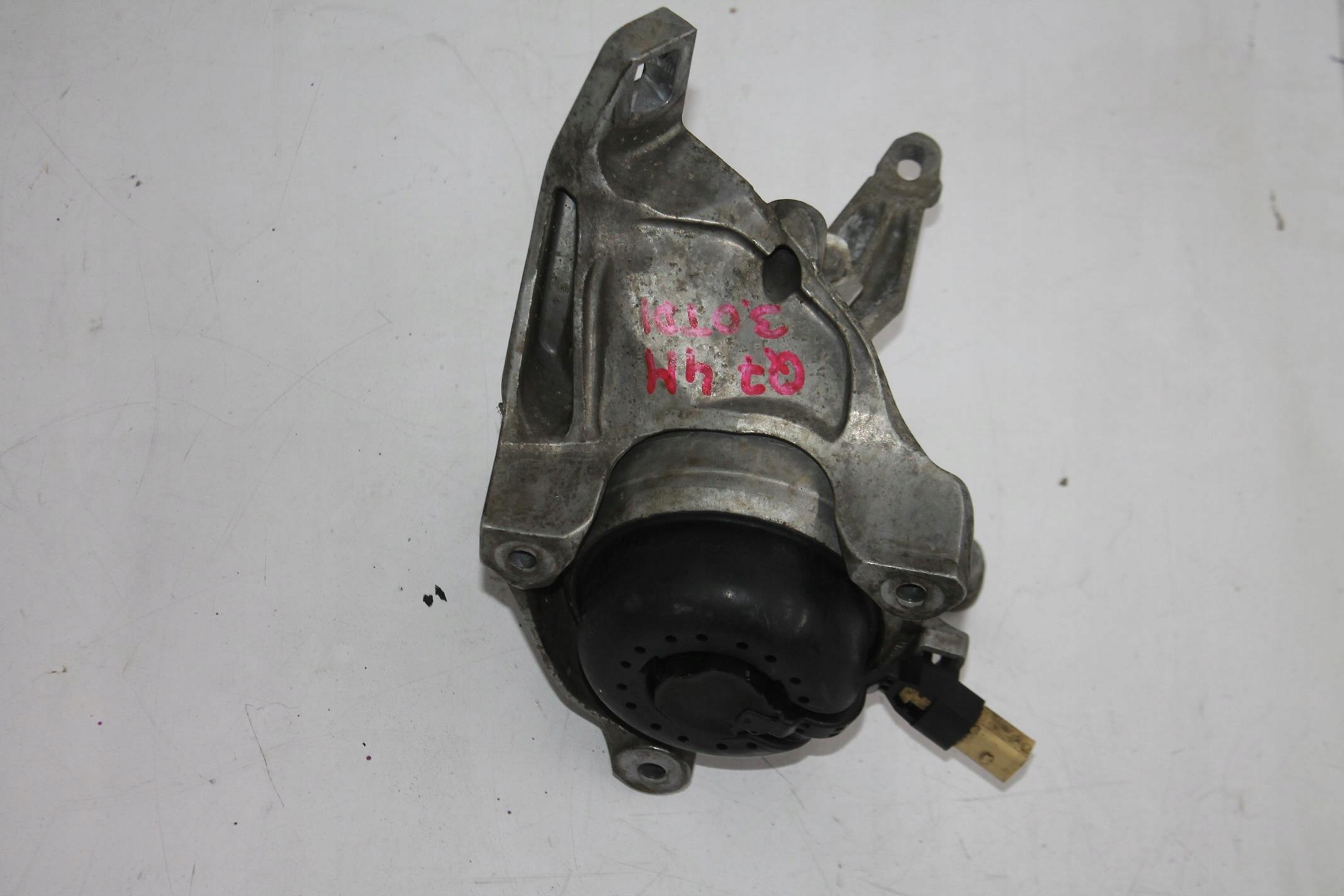 engine mount AUDI Q7 4M 15