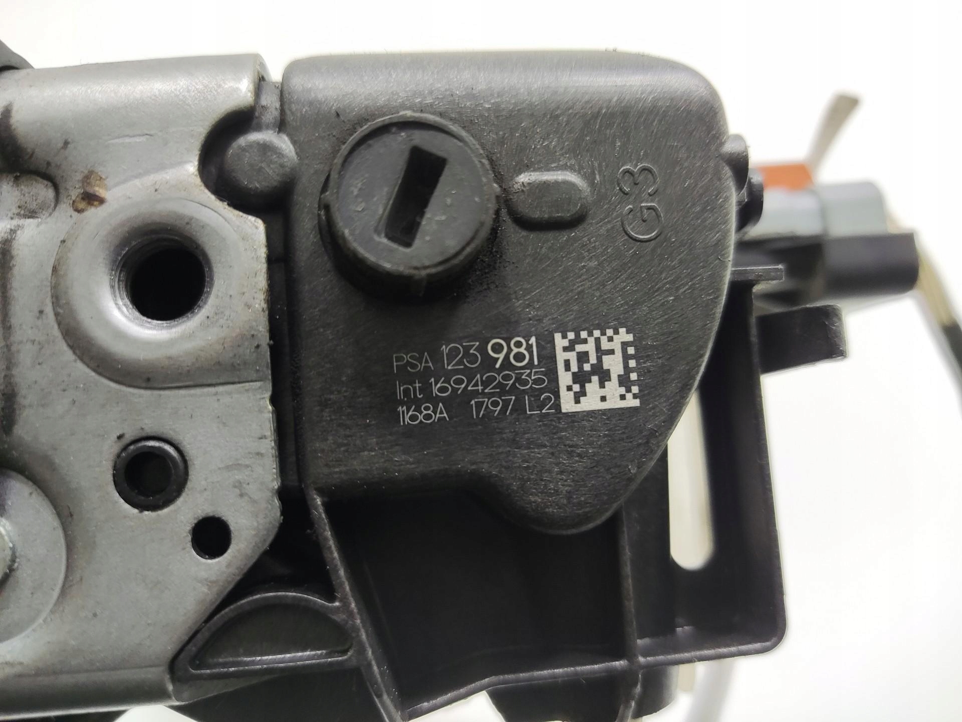 lock door left front 6 PIN CITROEN C3 III 2016-2020 123981 PSA123981