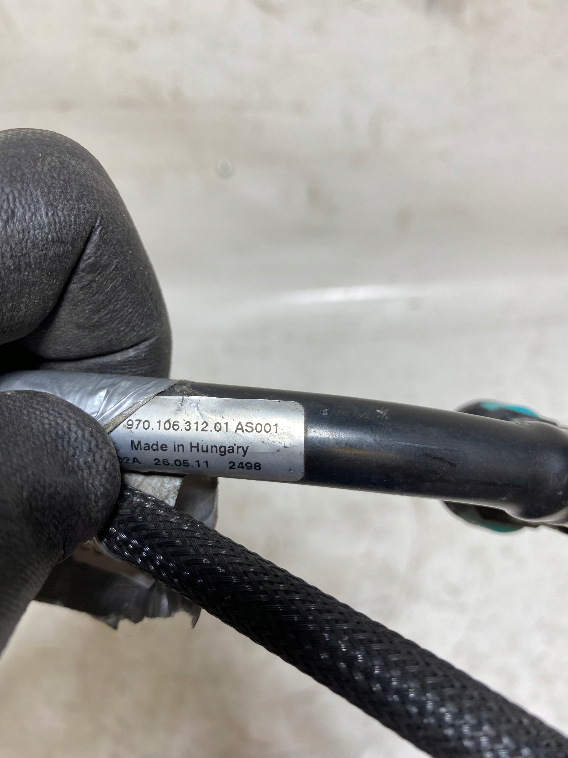 PORSCHE PANAMERA 970 valve SPUSTOWY hose hose 97010631201