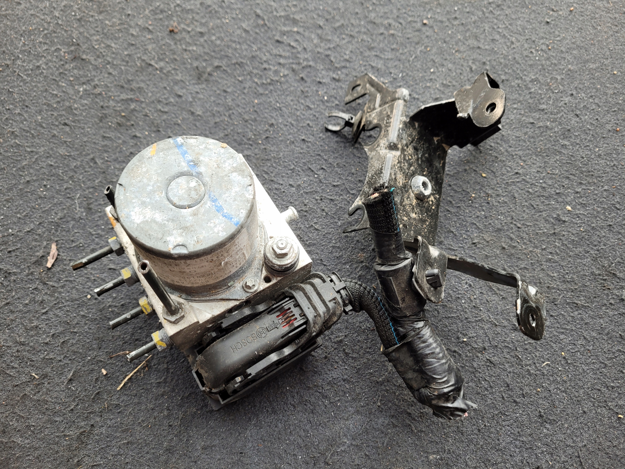 Pumpe ABS RENAULT MASTER III 476608497R
