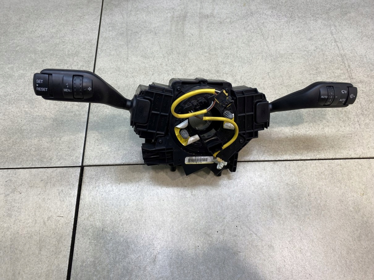 steering wheel levers and controls FOCUS C-MAX 3M5T13N064DG