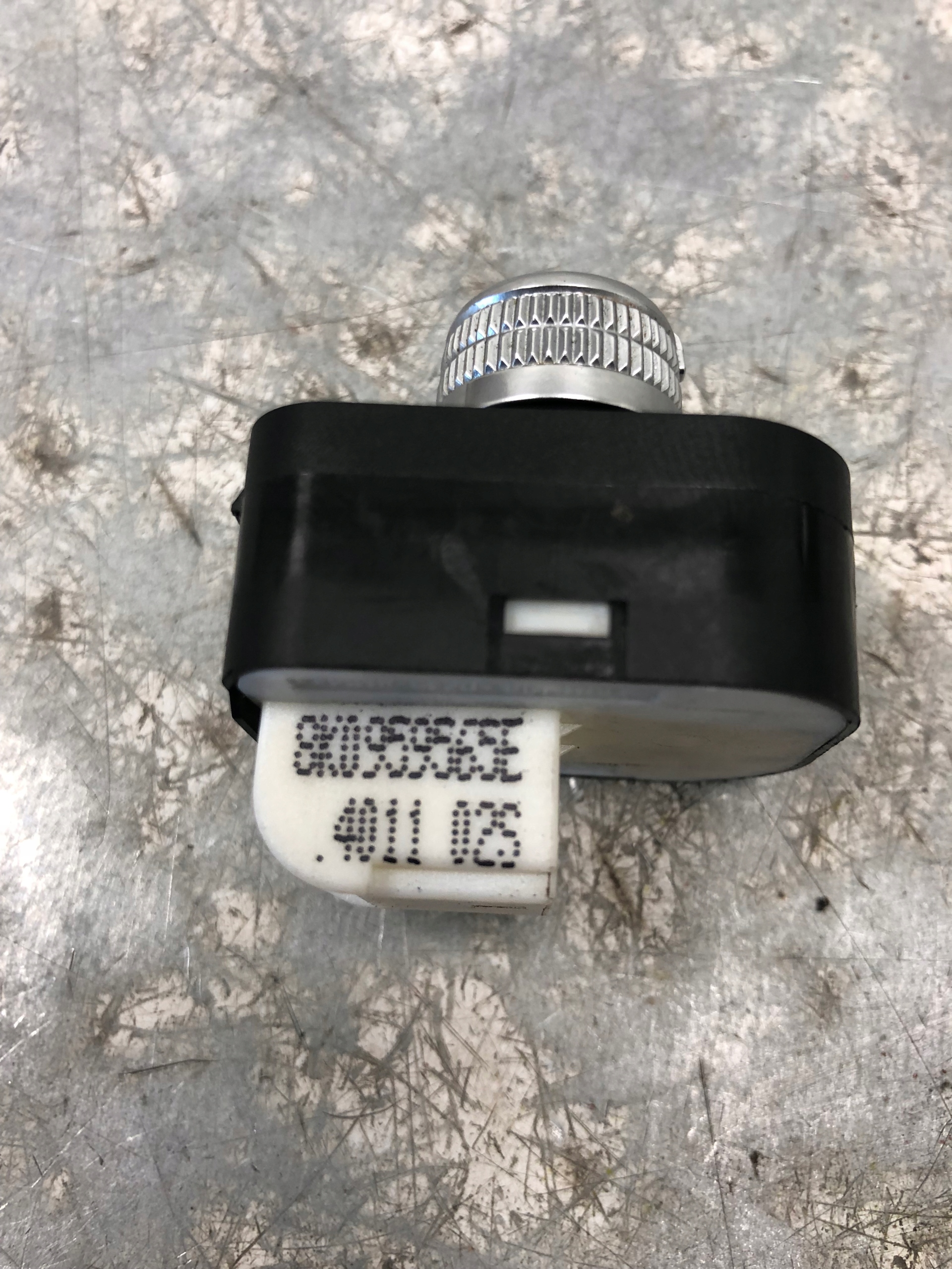 REGULACJA zrcadel AUDI A4 B8 8K0959565E