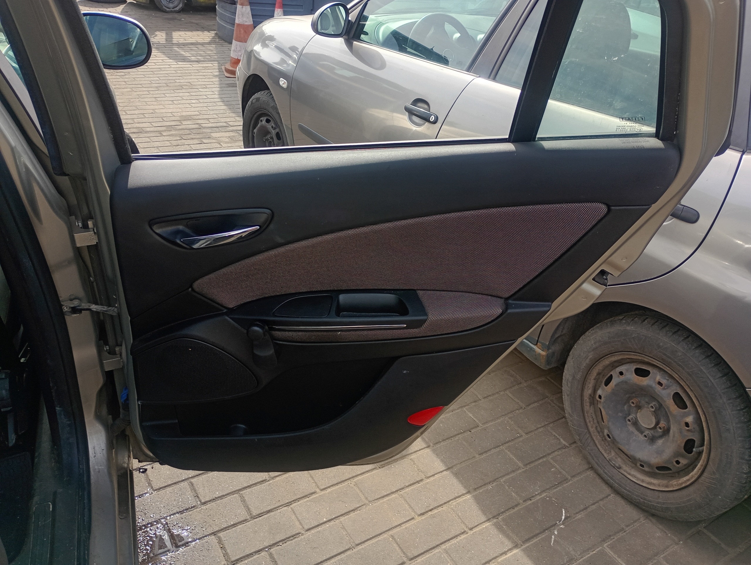 upholstery side right rear part Fiat Bravo 2 II 08-14