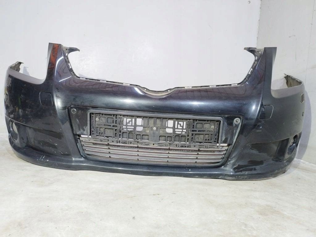 Toyota Avensis III 3 T27 bumper front front 209