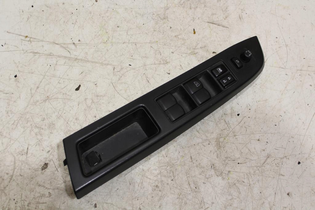 Панель управління стеклами водія Subaru XV 2012-20154263fj050