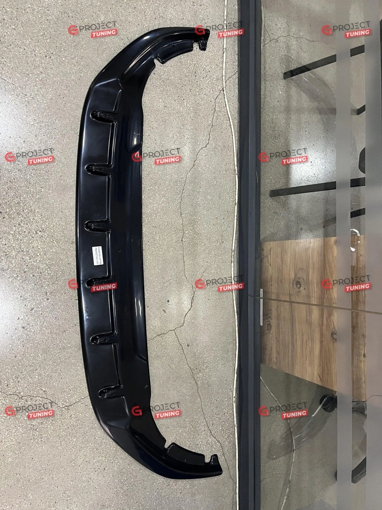 Dokładka przedniego zderzaka do VW GOLF VIII 2020- (czarny połysk) Producent części Inny