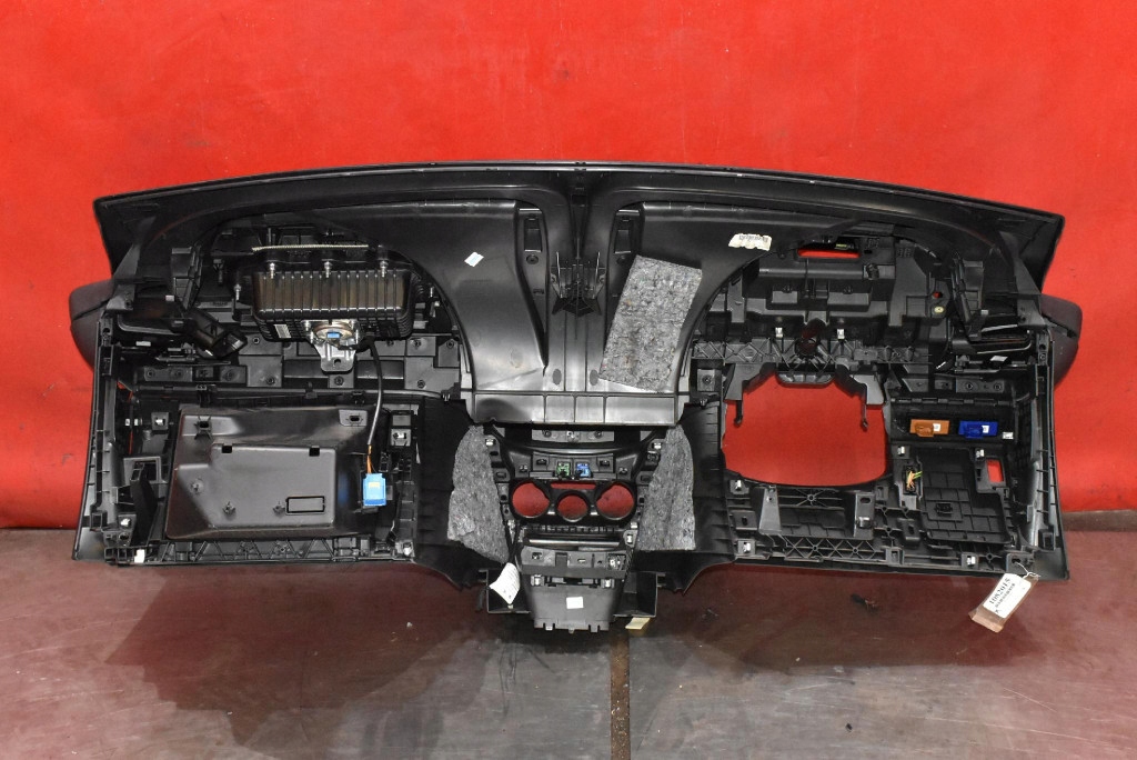dashboard instrument panel console cockpit airbag EU PEUGEOT 208 1 and 12-16
