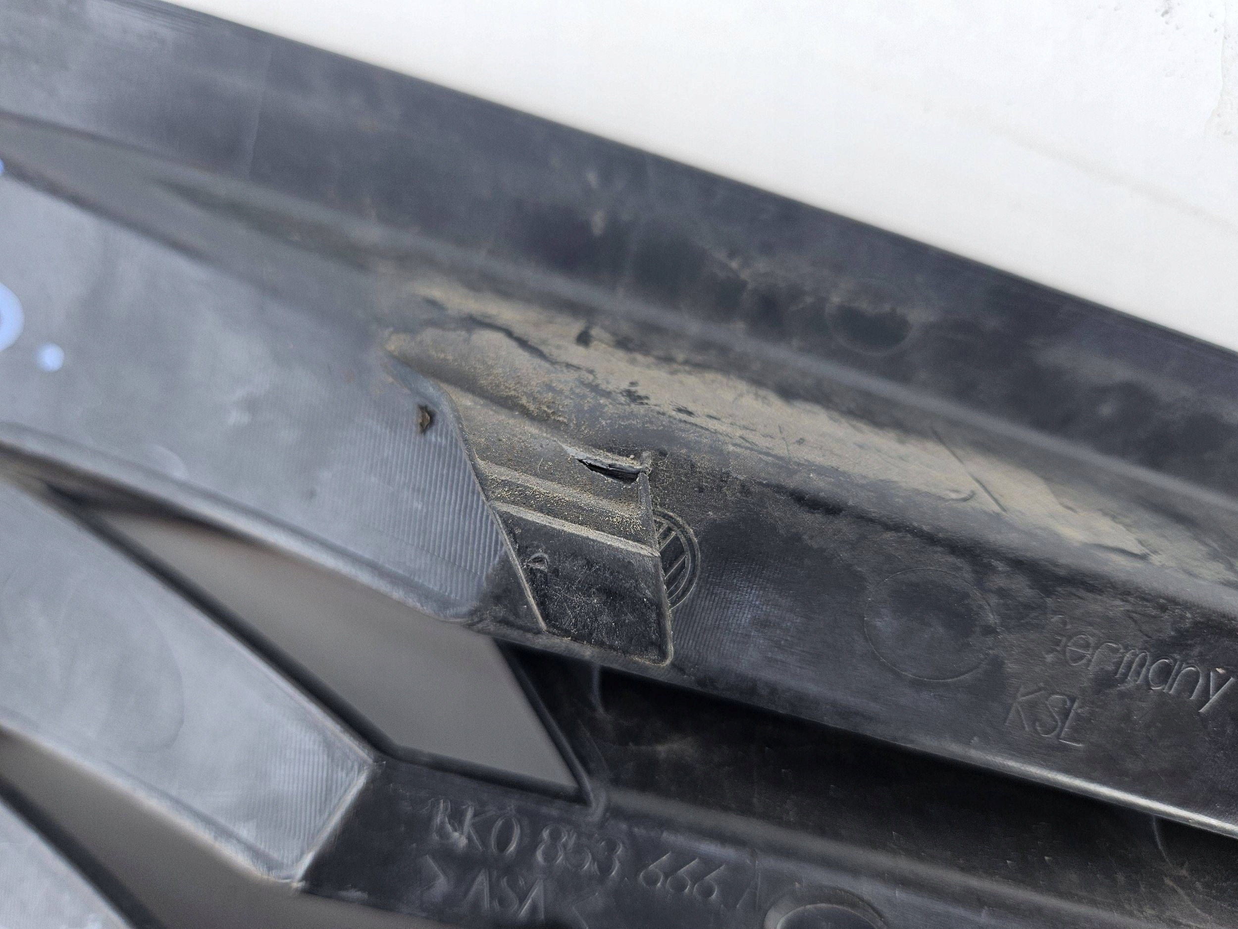 Volkswagen Golf VI 6 5K0 mřížka nárazníku předního pravá předek